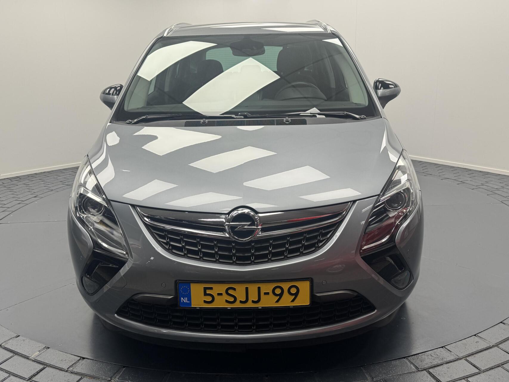 Foto van Opel Zafira Tourer