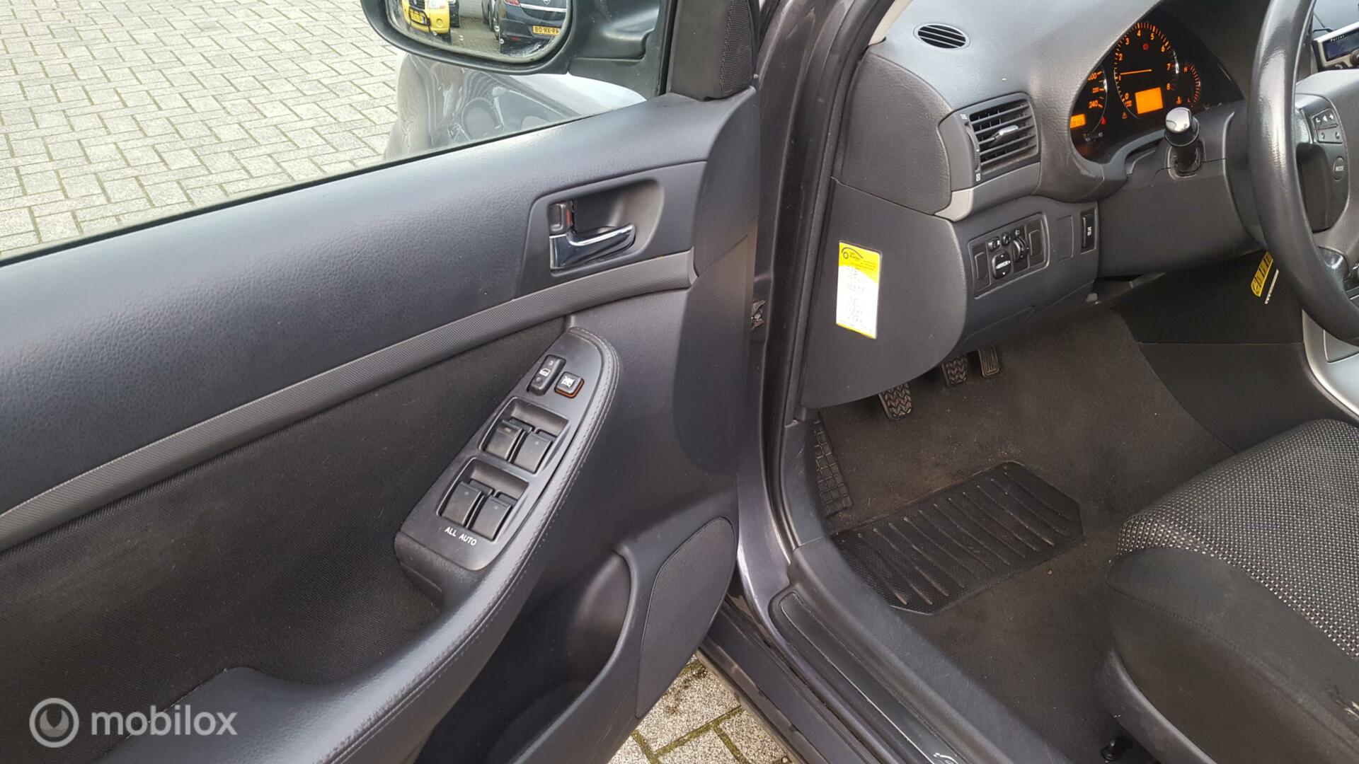 Foto van Toyota Avensis Wagon