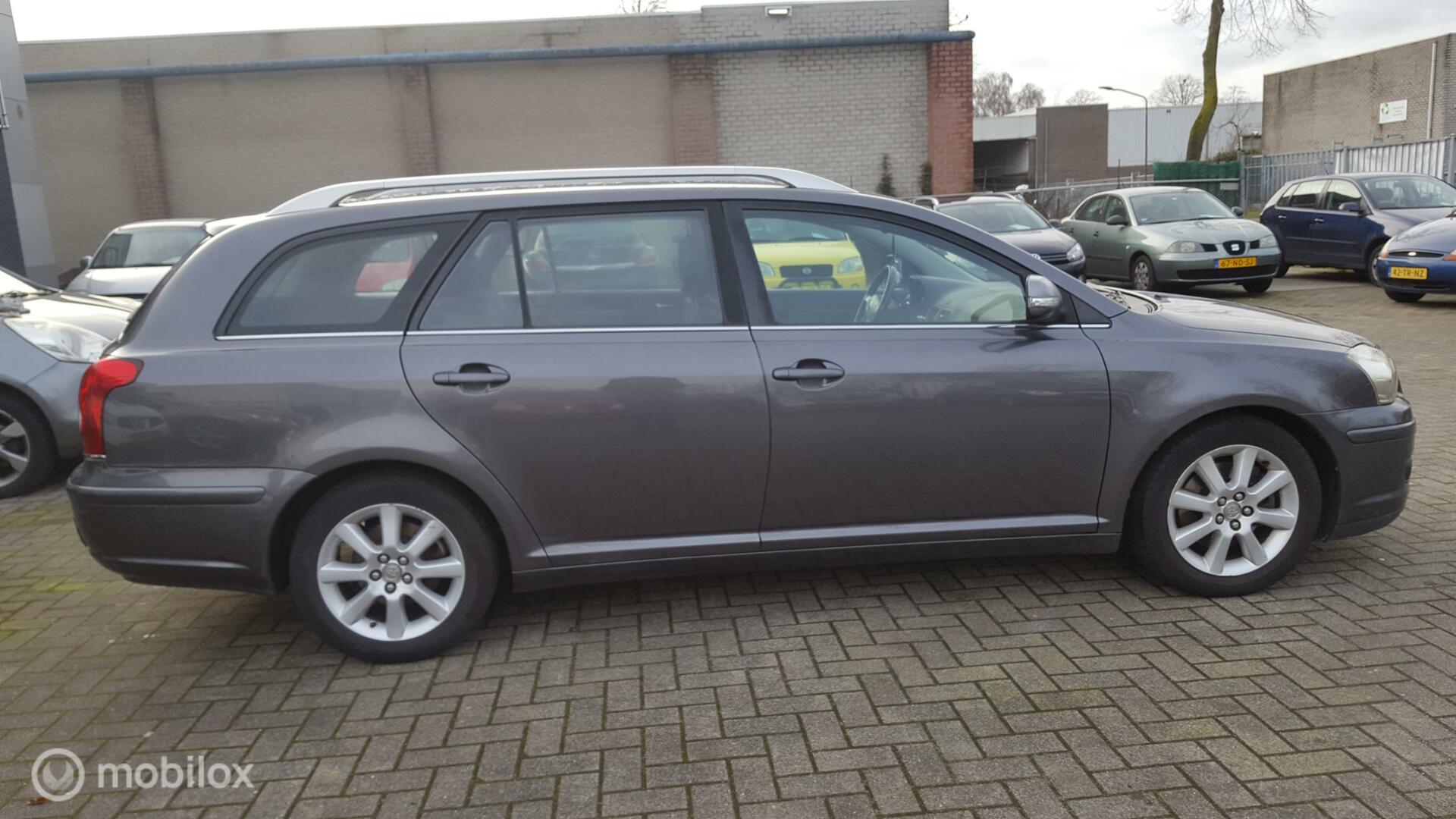 Foto van Toyota Avensis Wagon