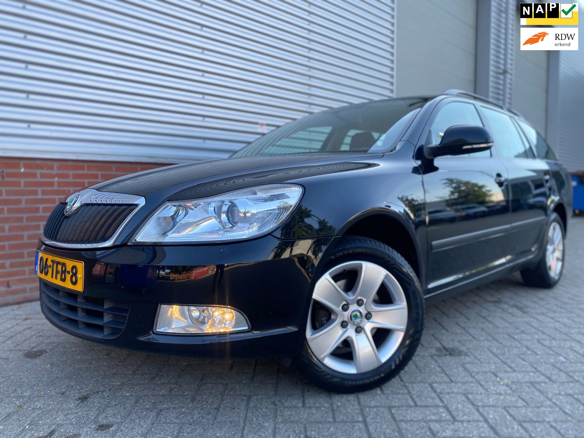 Skoda Octavia 1.2 TSI Ambition Business Line 2012 - voorkant