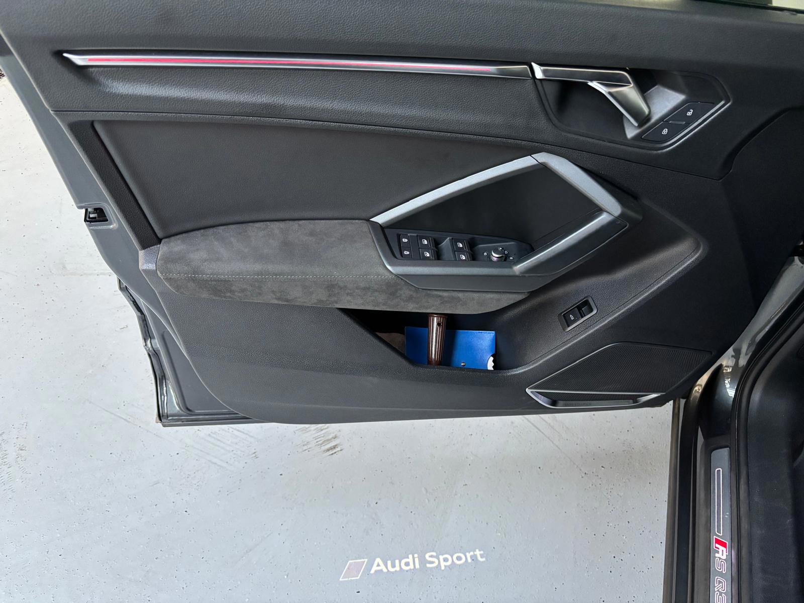 Foto van Audi RS Q3 Sportback