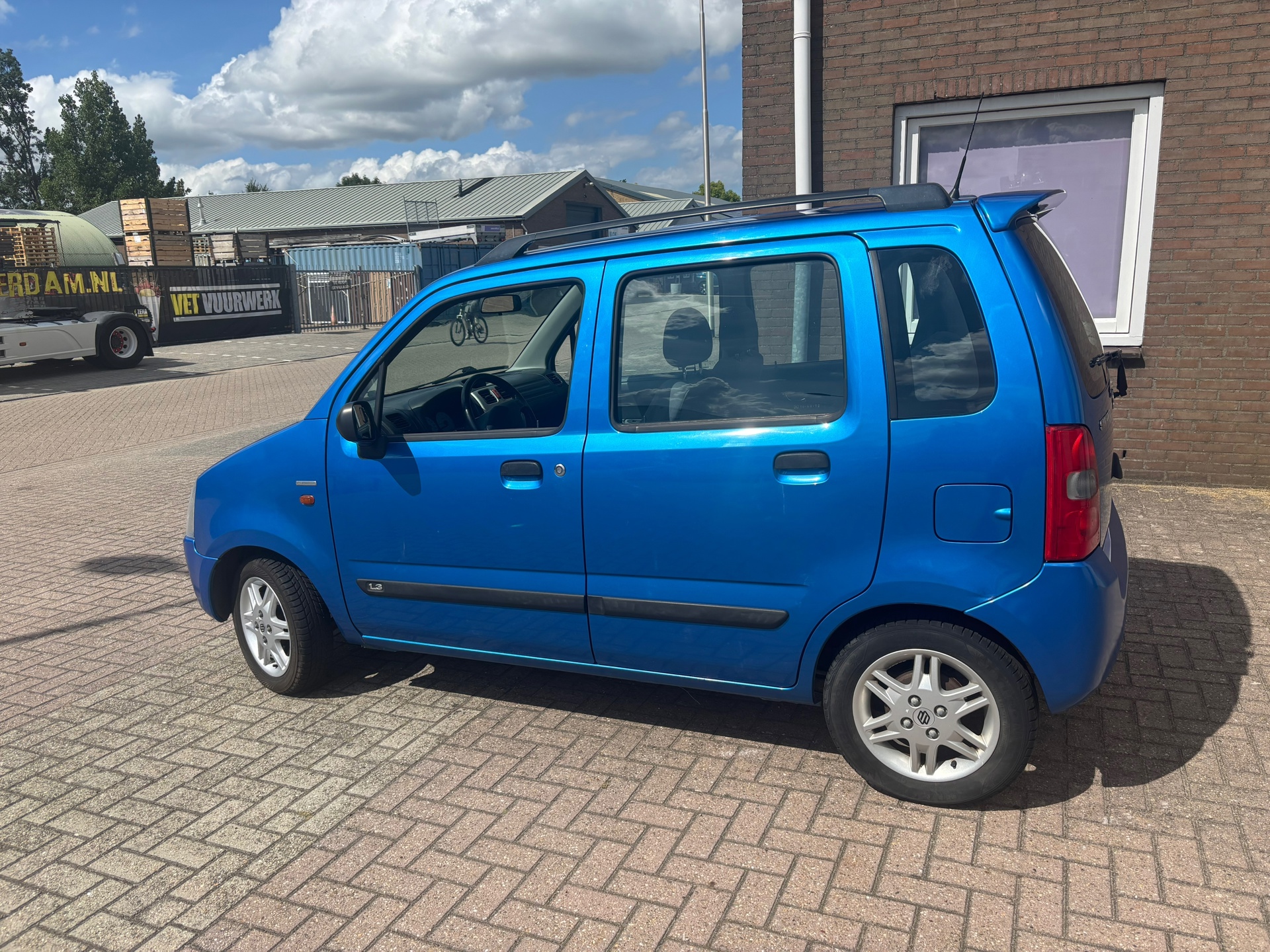 Foto van Suzuki Wagon R