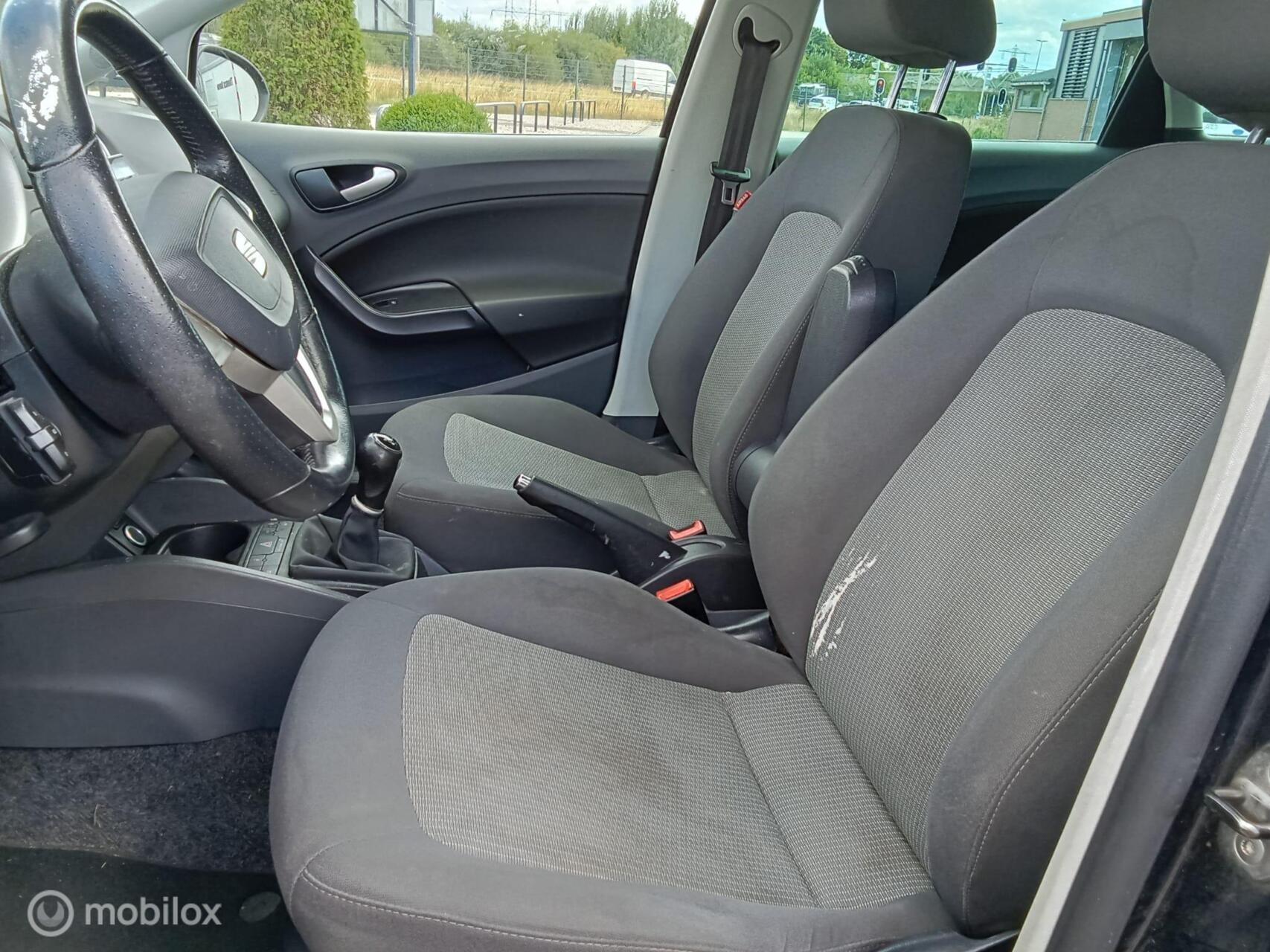 Foto van Seat Ibiza ST