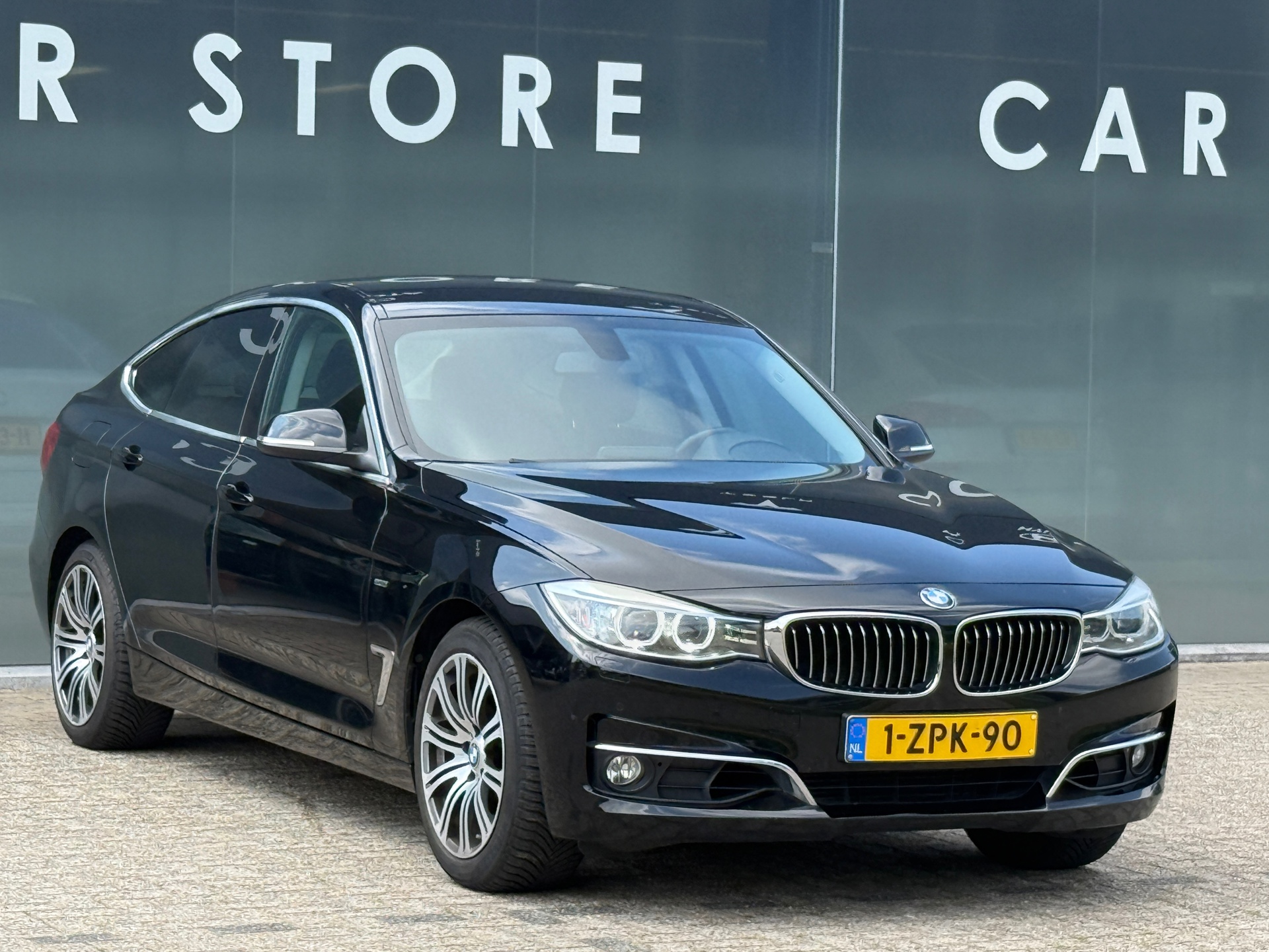 Foto van BMW 320i