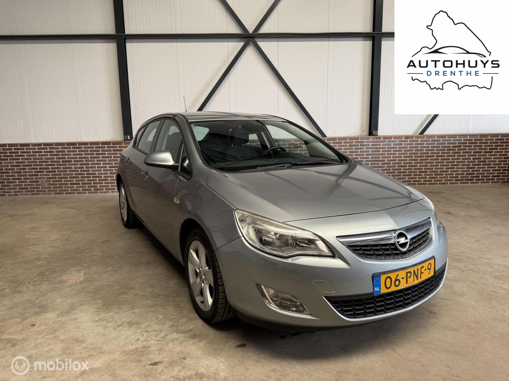 Opel Astra 1.4 Turbo Edition Cruise Control | Airco 2011 - voorkant