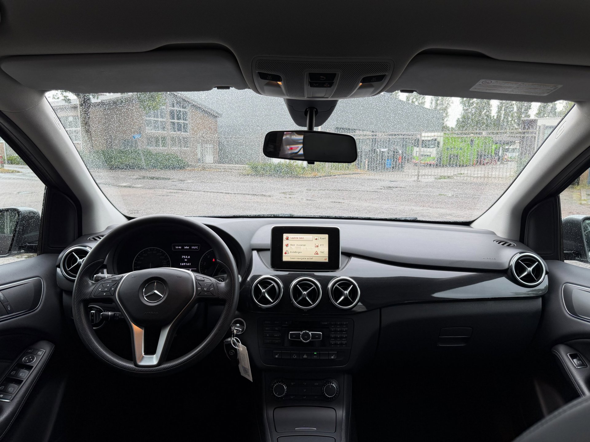 Foto van Mercedes-Benz B 180