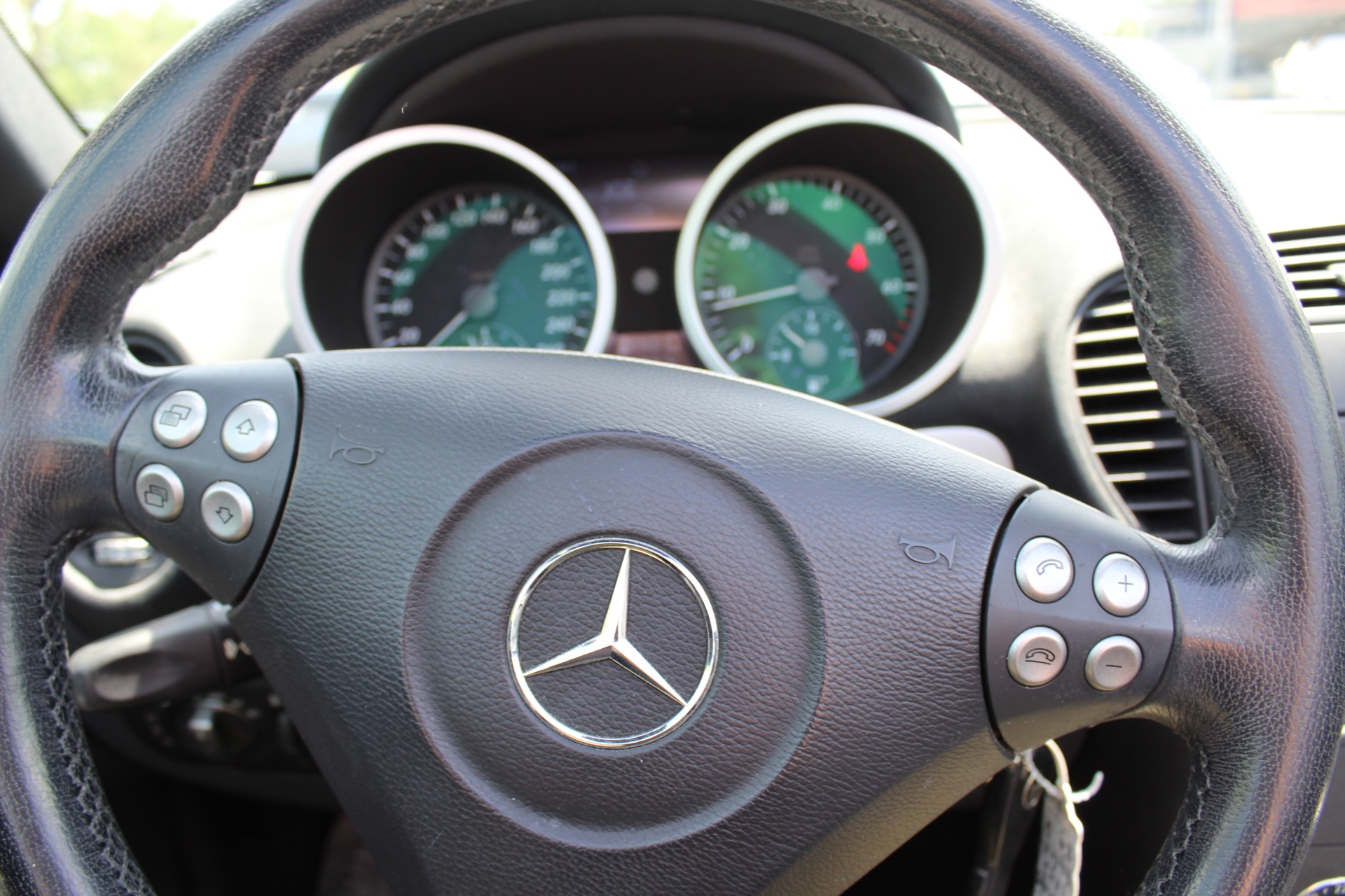 Foto van Mercedes-Benz SLK 200 Kompressor
