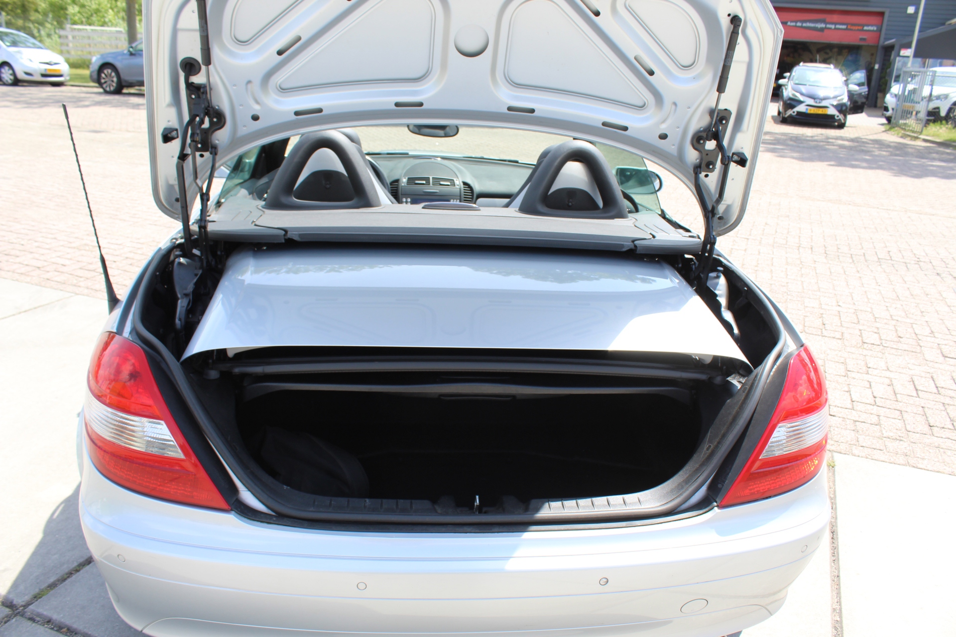 Foto van Mercedes-Benz SLK 200 Kompressor