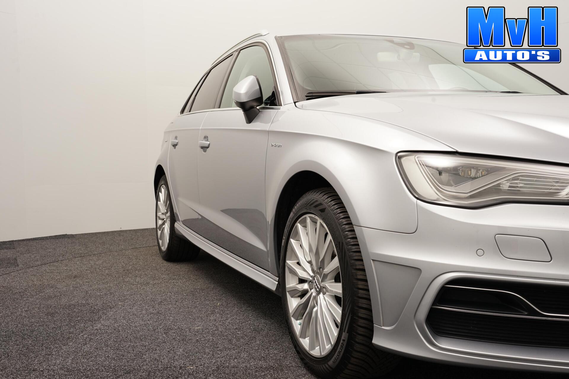 Foto van Audi A3 Sportback E-tron