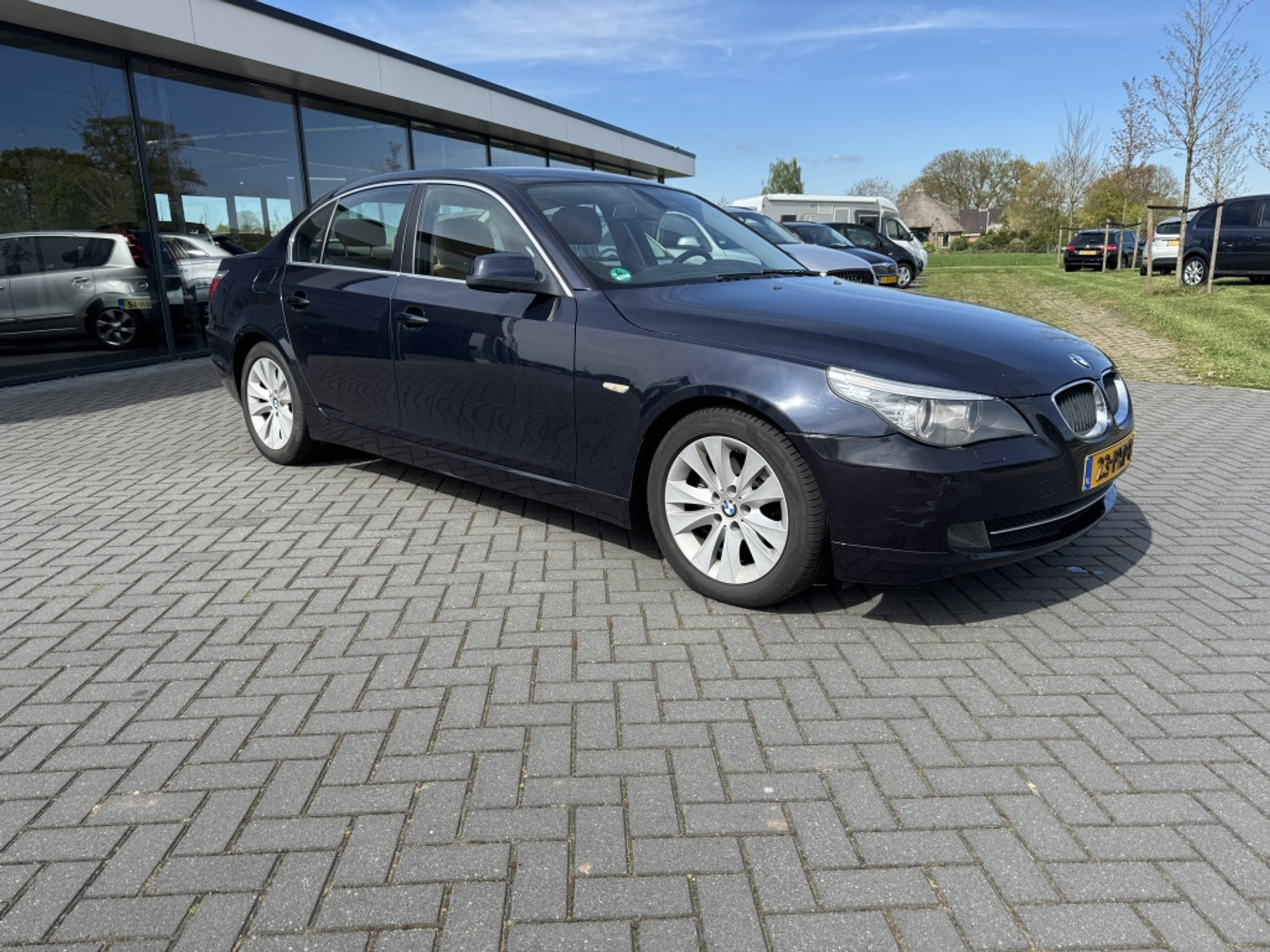 BMW 5er Reihe 520i Bns Edition I 2011 - voorkant
