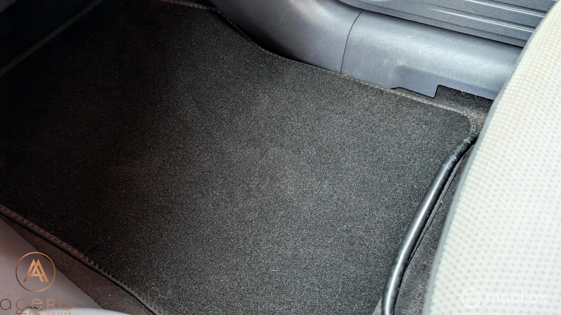 Foto van Mitsubishi Mitsubishi Colt