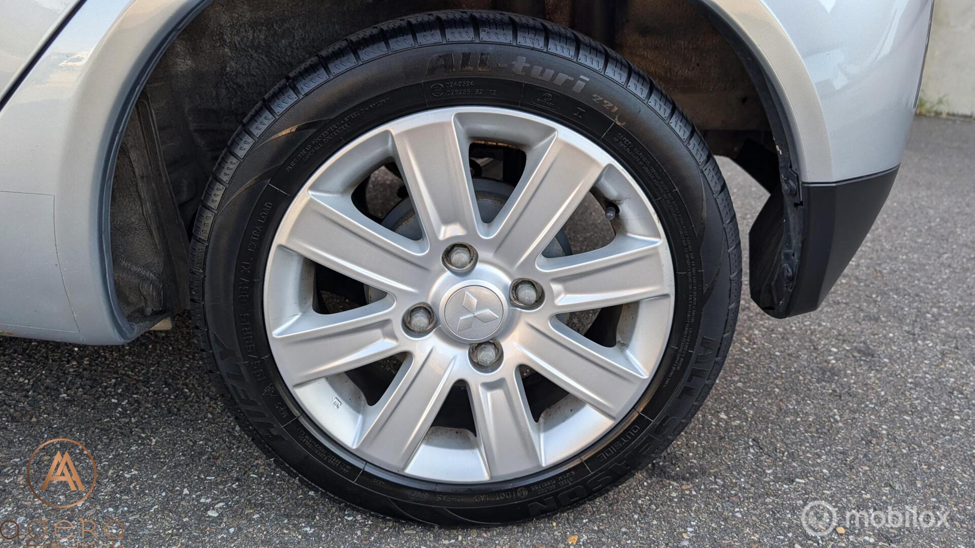 Foto van Mitsubishi Mitsubishi Colt
