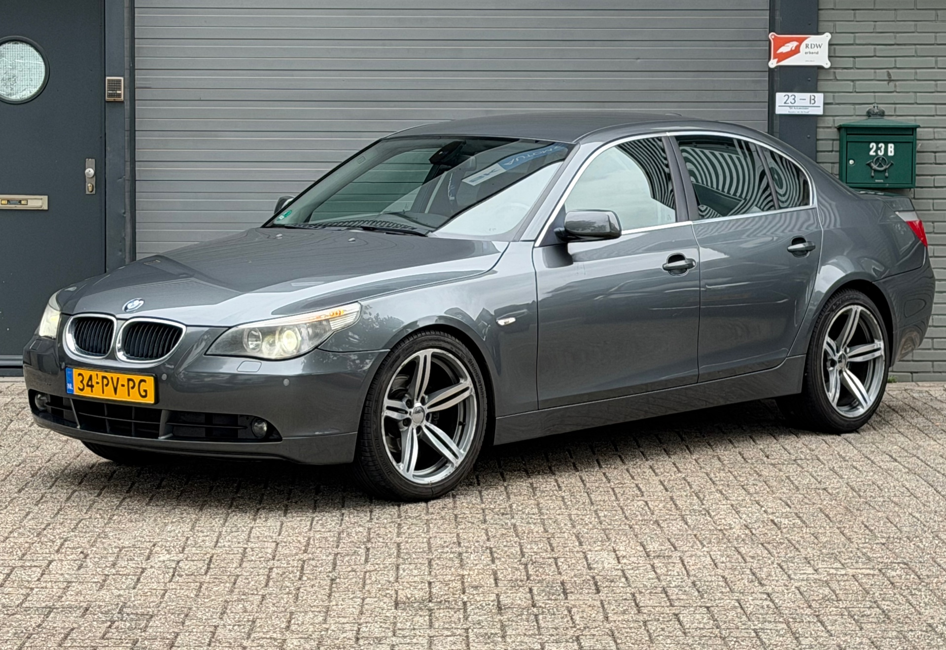 BMW 5er Reihe 525i High Executive 2005 - voorkant