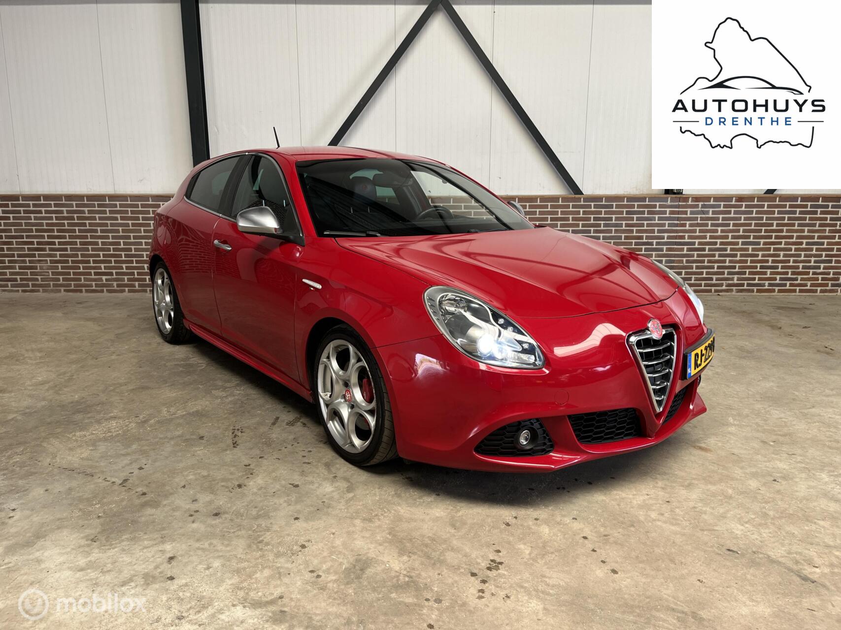 Alfa Romeo Alfa Giulietta 2.0 JTDm Distinctive Bi-Xenon | Leder 2012 - voorkant