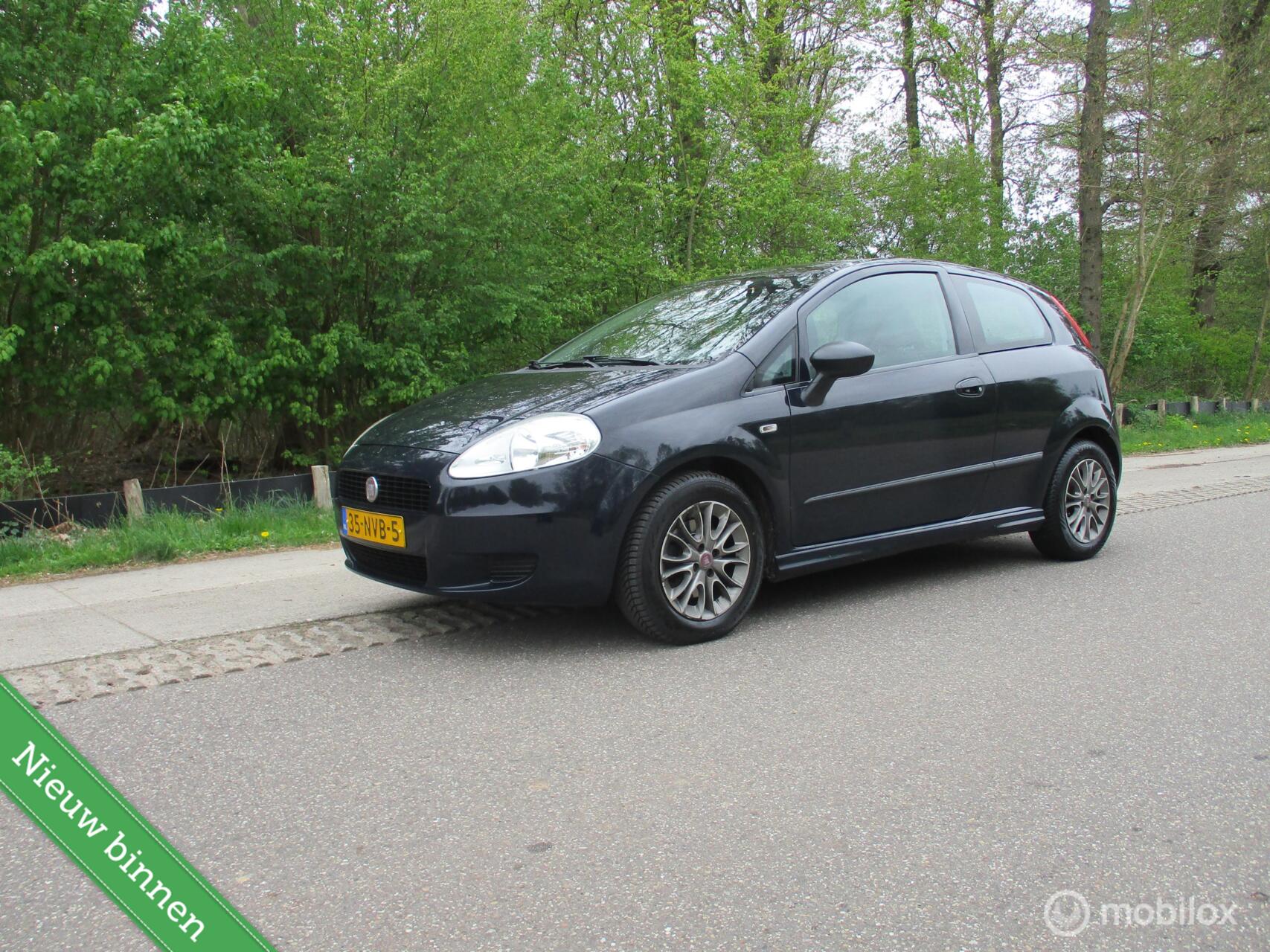 Fiat Fiat Punto 1.3 M-Jet Actual 2010 - voorkant
