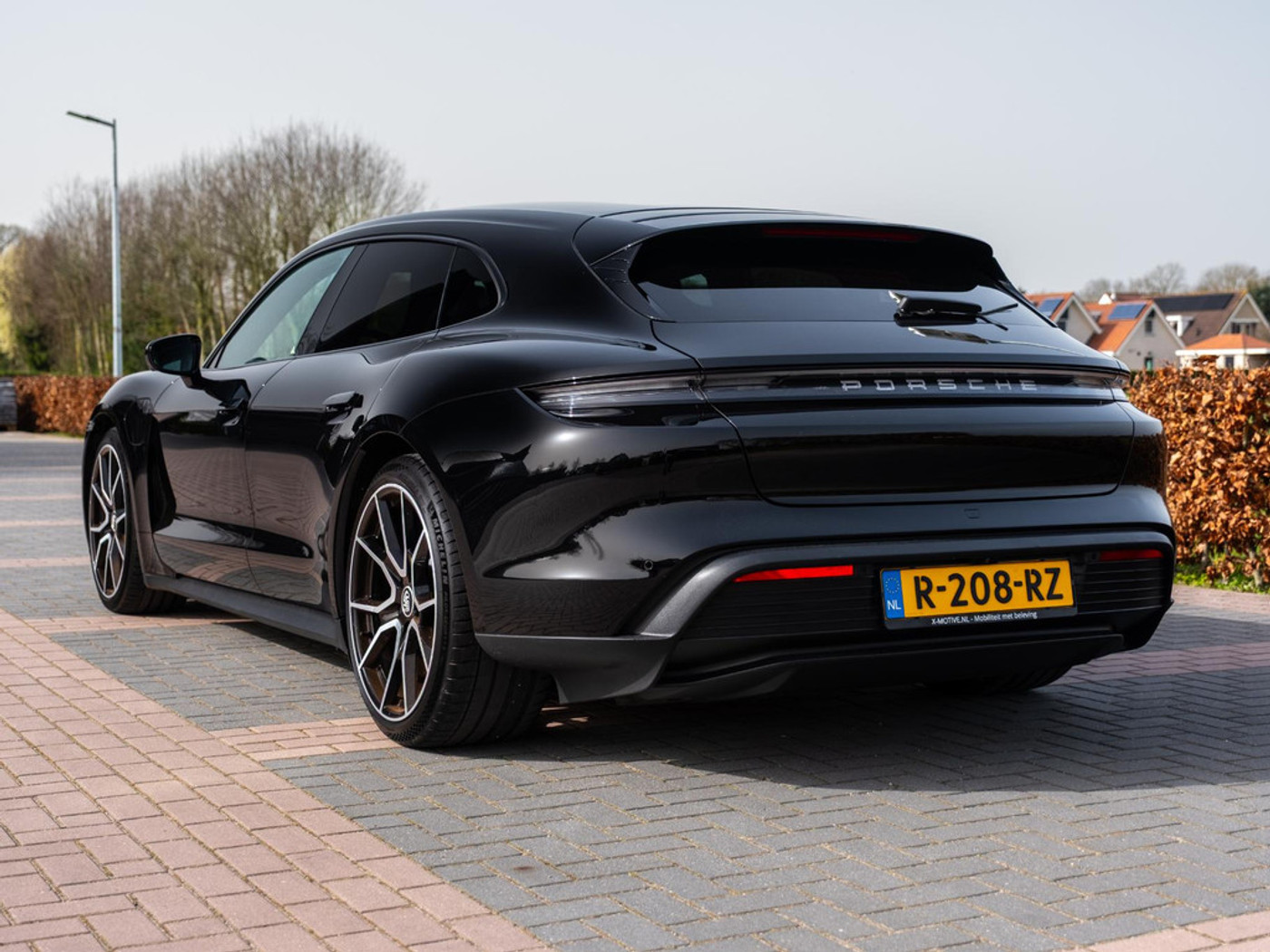 Foto van Porsche Taycan