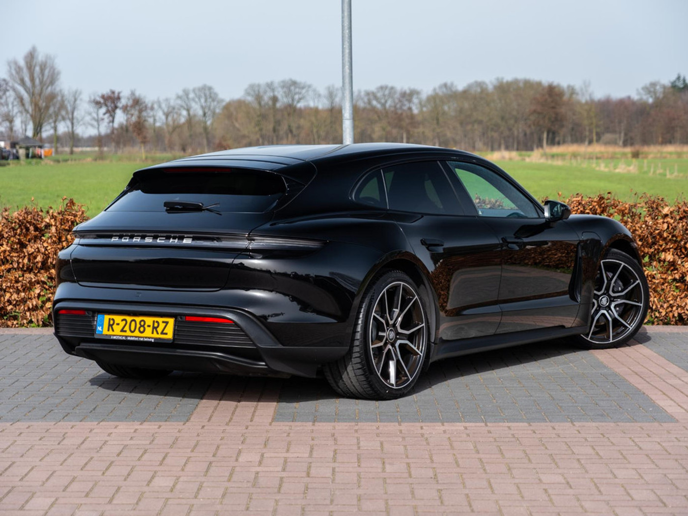 Foto van Porsche Taycan