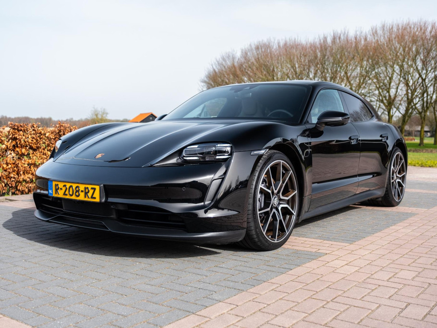 Foto van Porsche Taycan