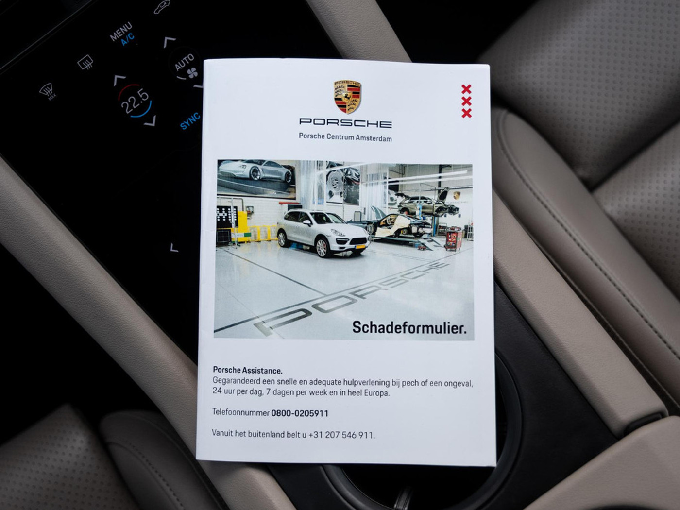 Foto van Porsche Taycan