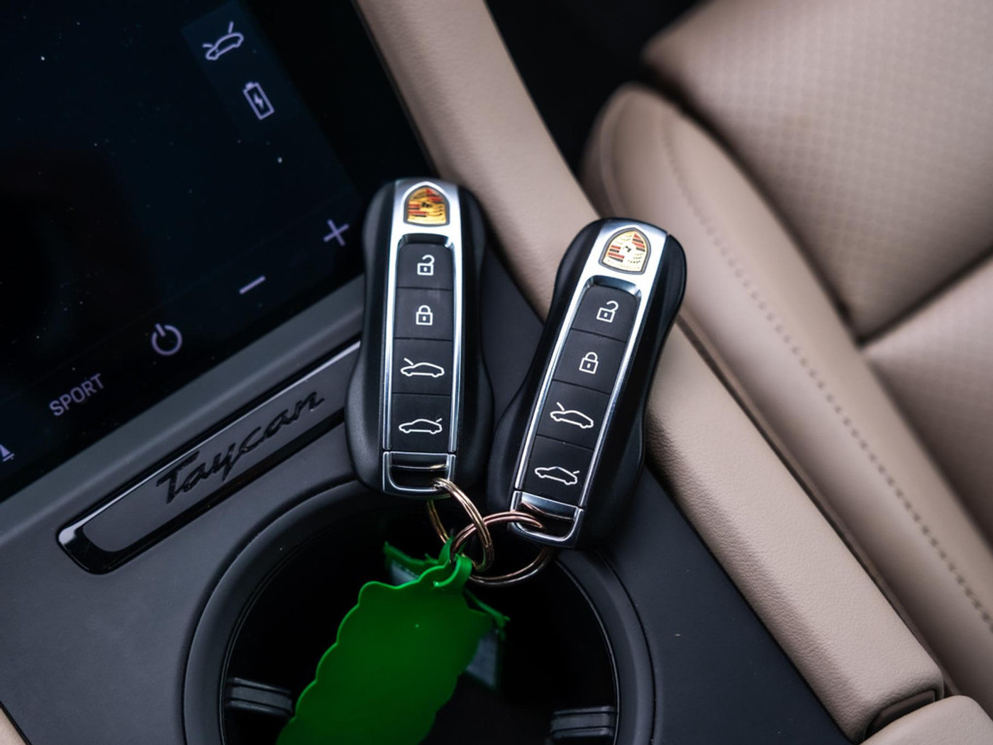 Foto van Porsche Taycan Sport Turismo
