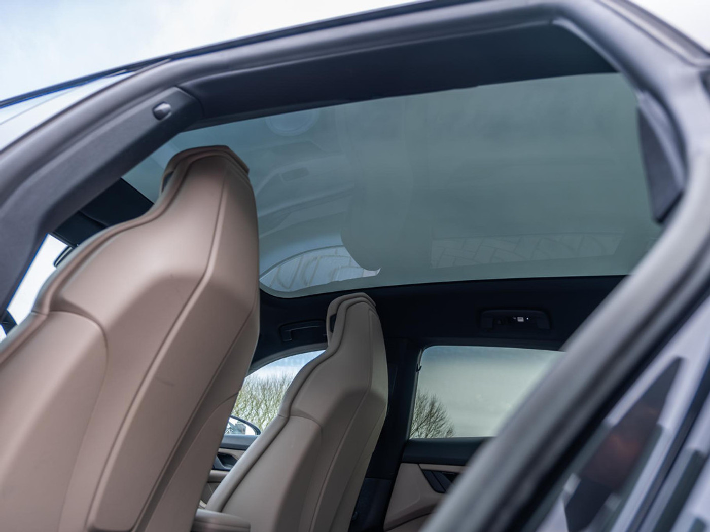 Foto van Porsche Taycan Sport Turismo
