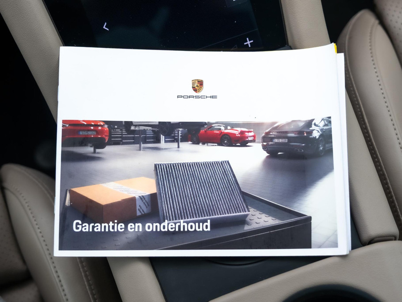 Foto van Porsche Taycan Sport Turismo