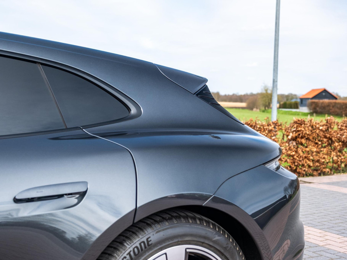 Foto van Porsche Taycan Sport Turismo