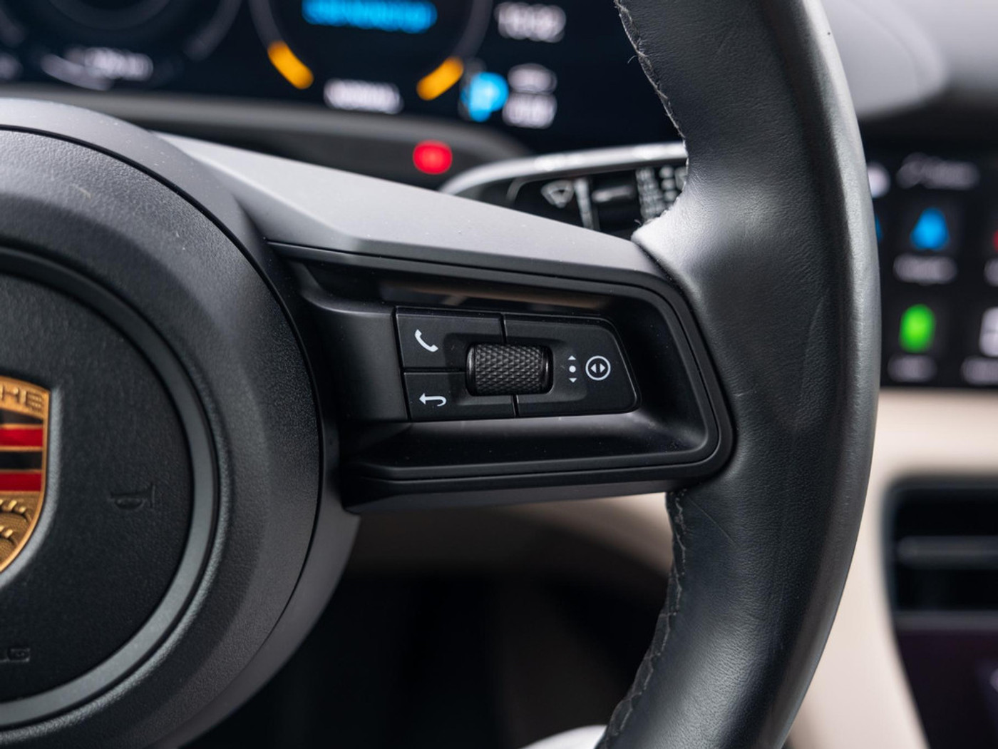 Foto van Porsche Taycan Sport Turismo