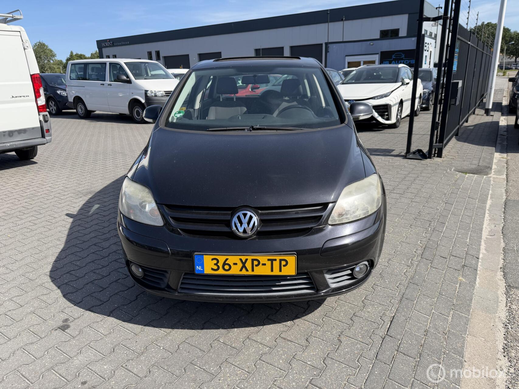 Volkswagen Golf Plus 1.6 FSI Optive 3 6 versnelling 2007 - voorkant