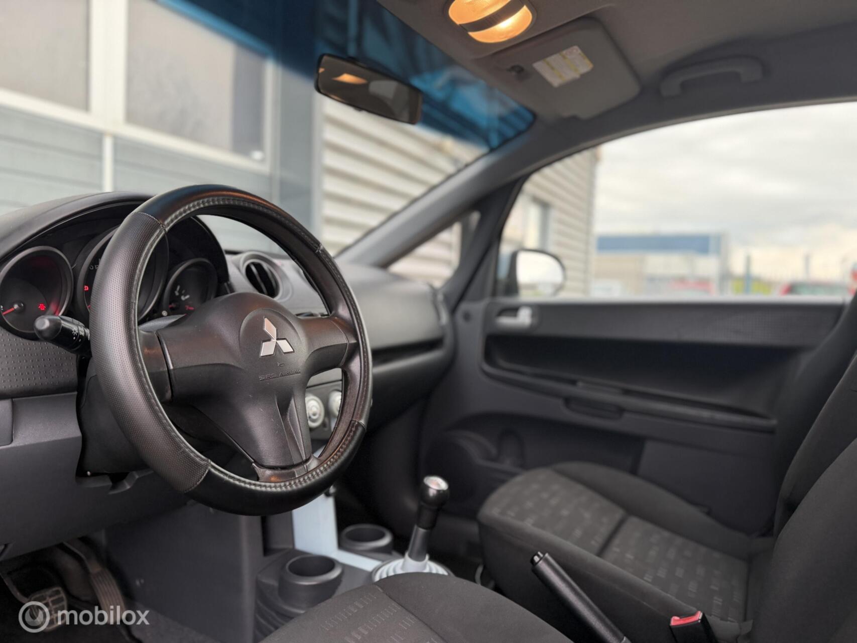 Foto van Mitsubishi Mitsubishi Colt