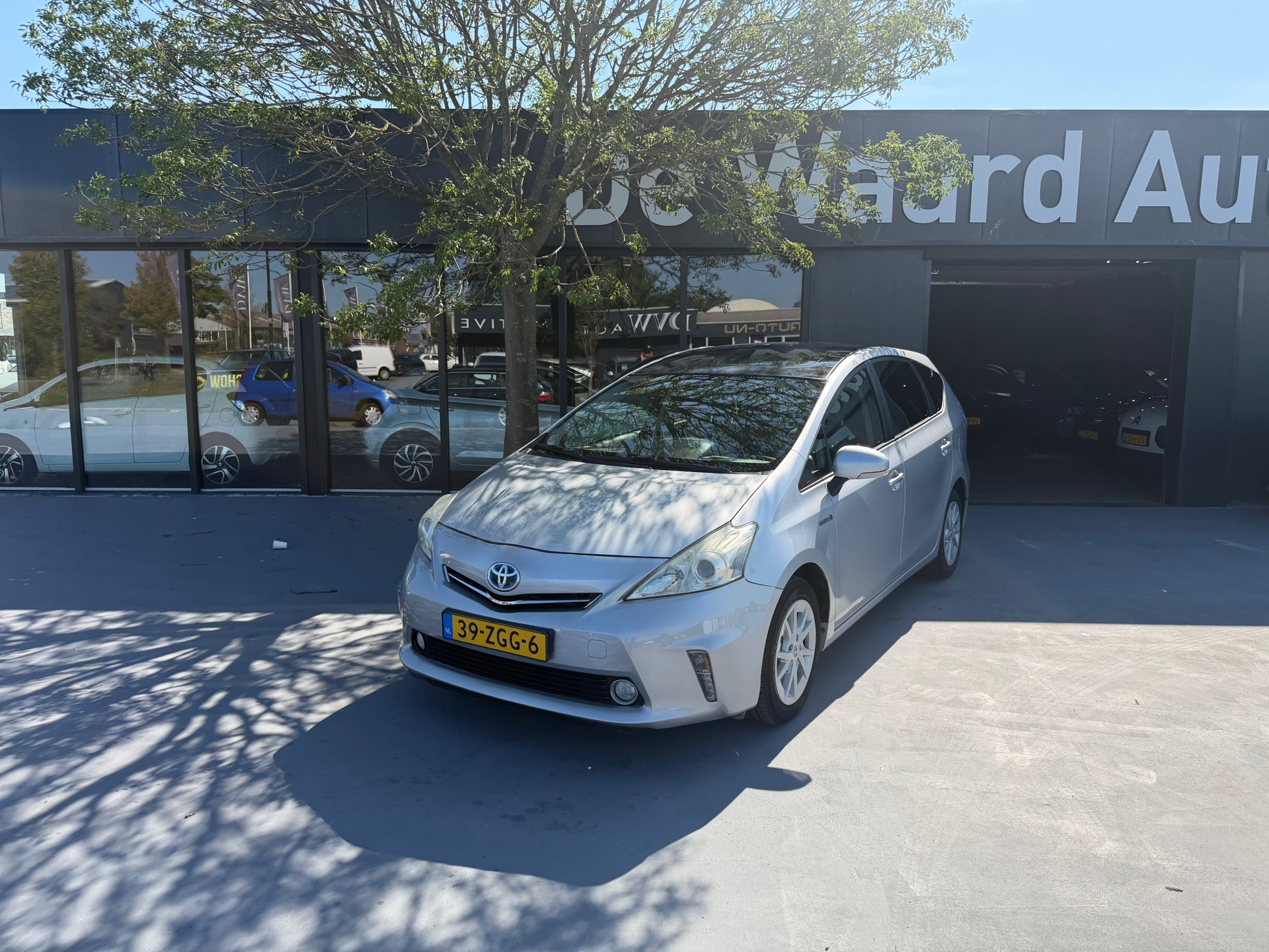 Toyota Toyota Prius Plus 1.8 Aspiration 96g/airco/automaat/cruise/NAP/camera/1e eigenaar7 personen/12 maanden garantie 2012 - voorkant