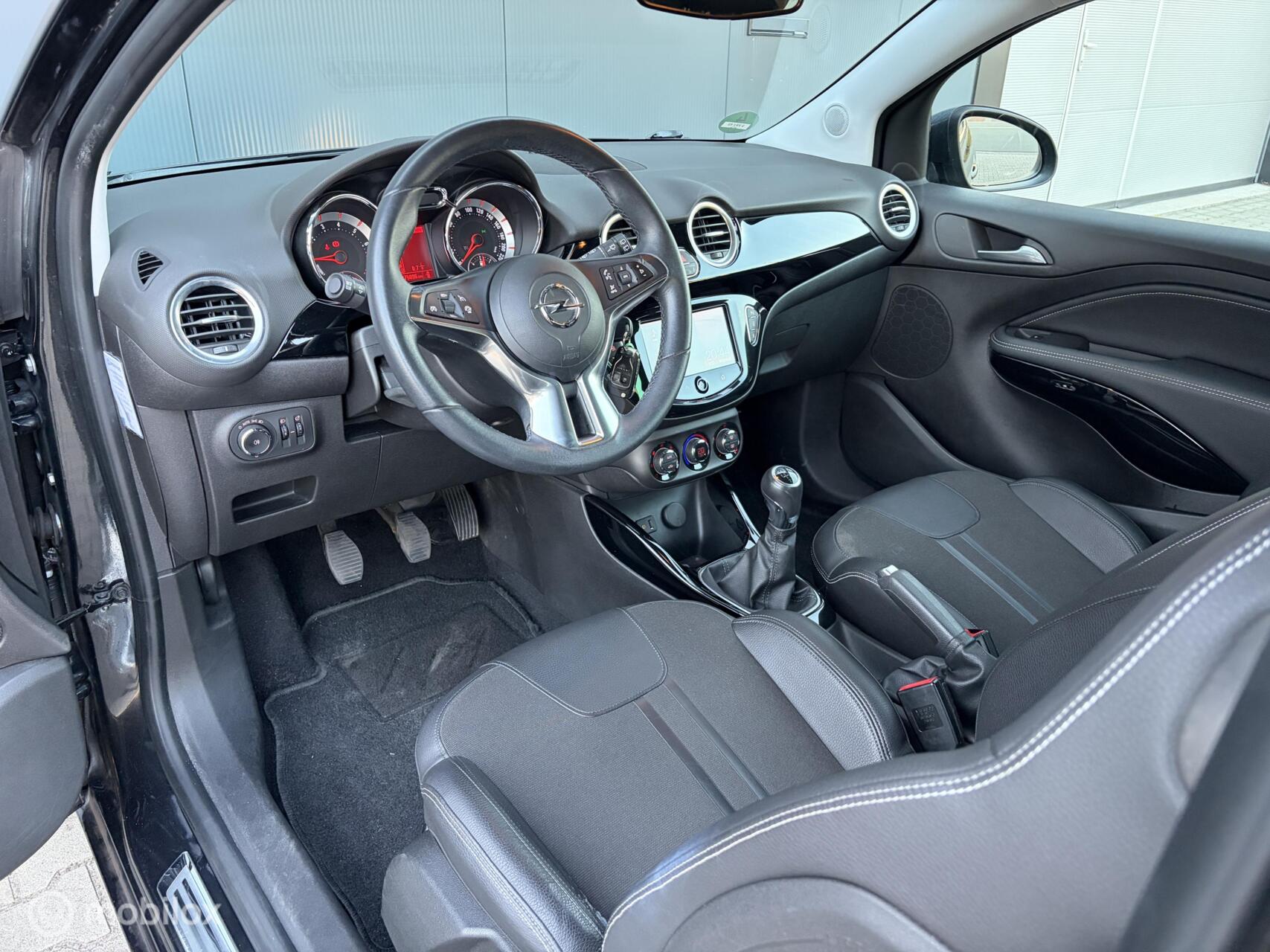 Foto van Opel Adam