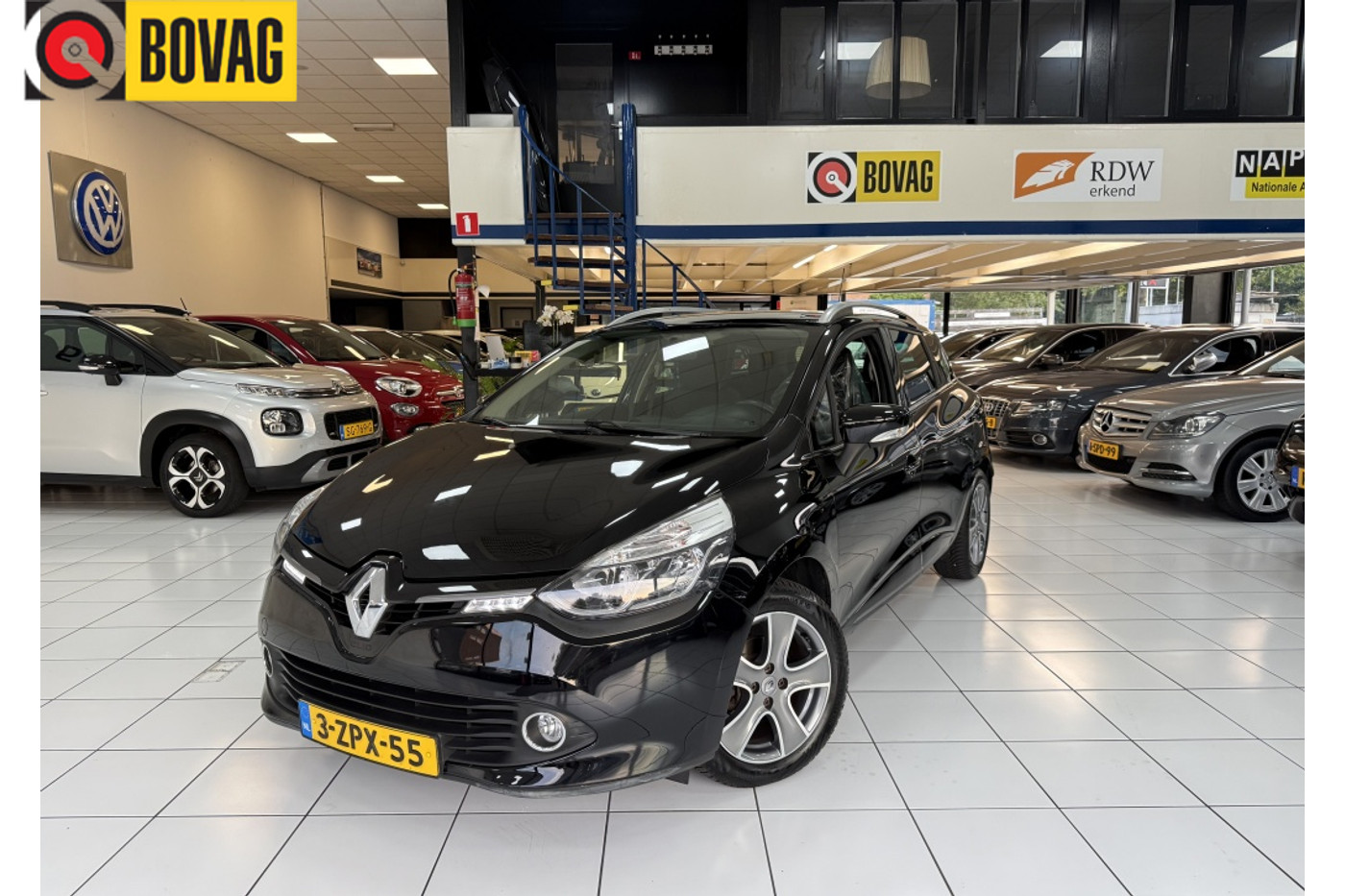 Renault Clio Estate 0.9 TCe Night&Day 2015 - voorkant
