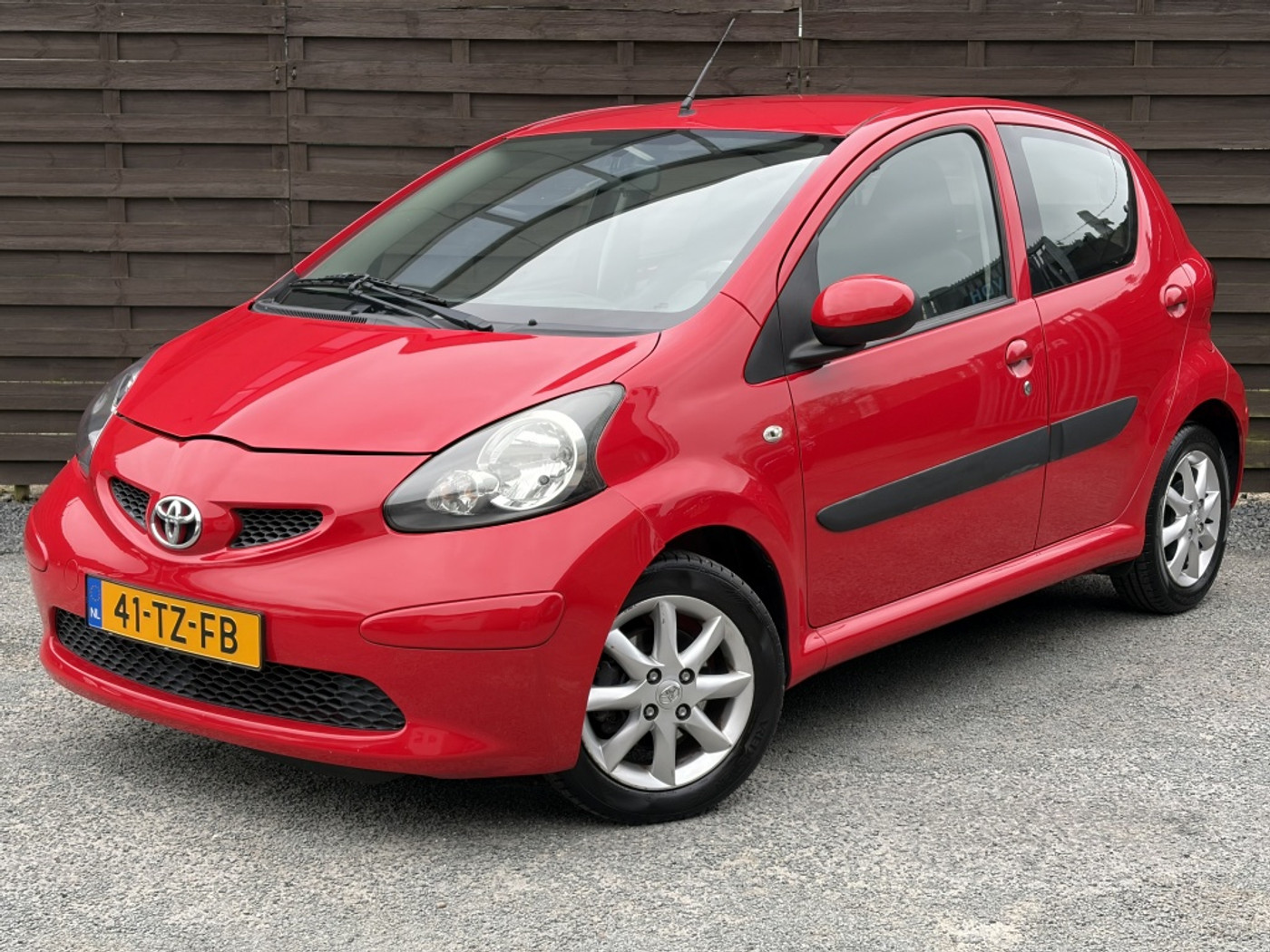 Toyota Toyota Aygo 1.0-12V + / Automaat / AC / EL / NAP 2007 - voorkant