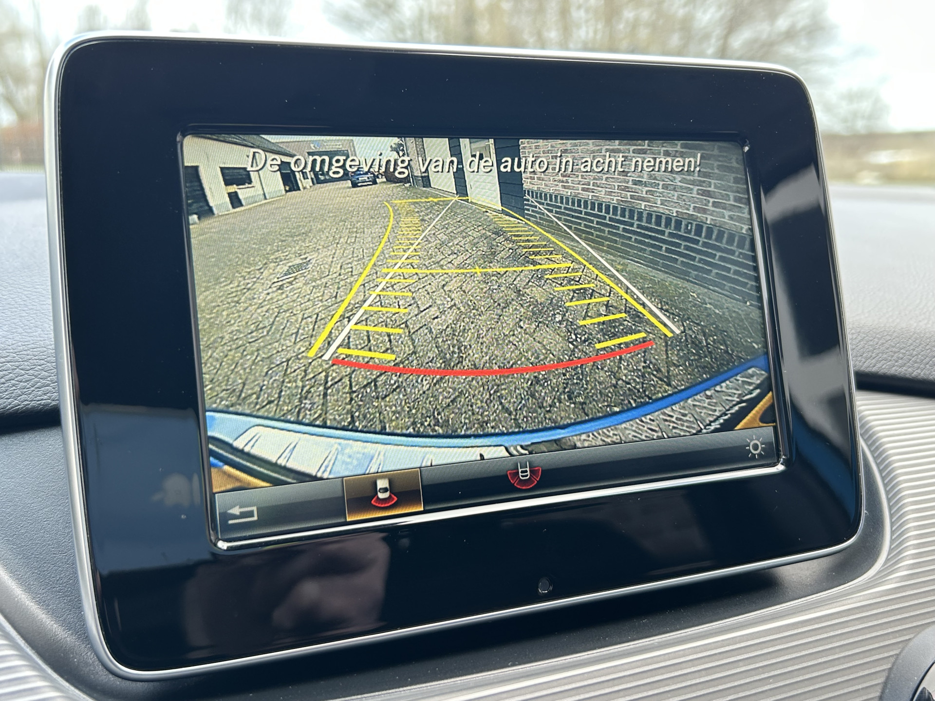 Foto van Mercedes-Benz B 250 E