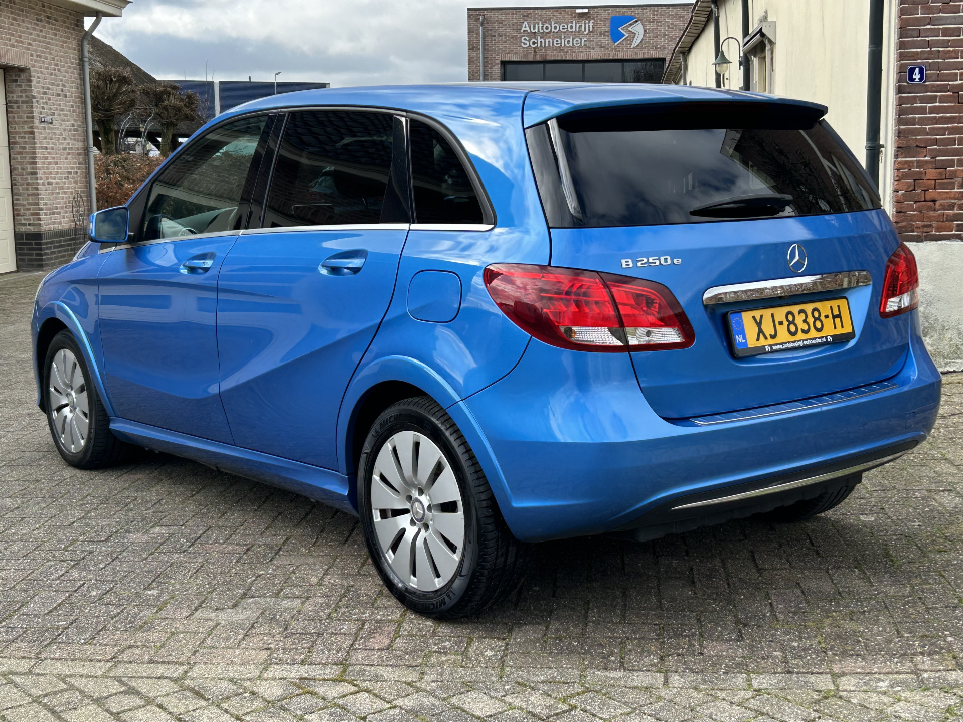 Foto van Mercedes-Benz B 250 E