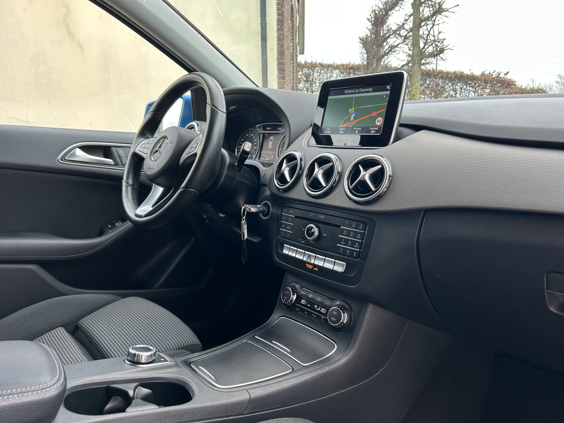 Foto van Mercedes-Benz B 250 E