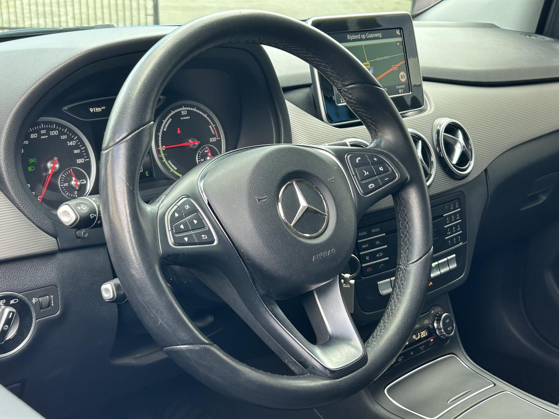 Foto van Mercedes-Benz B 250 E