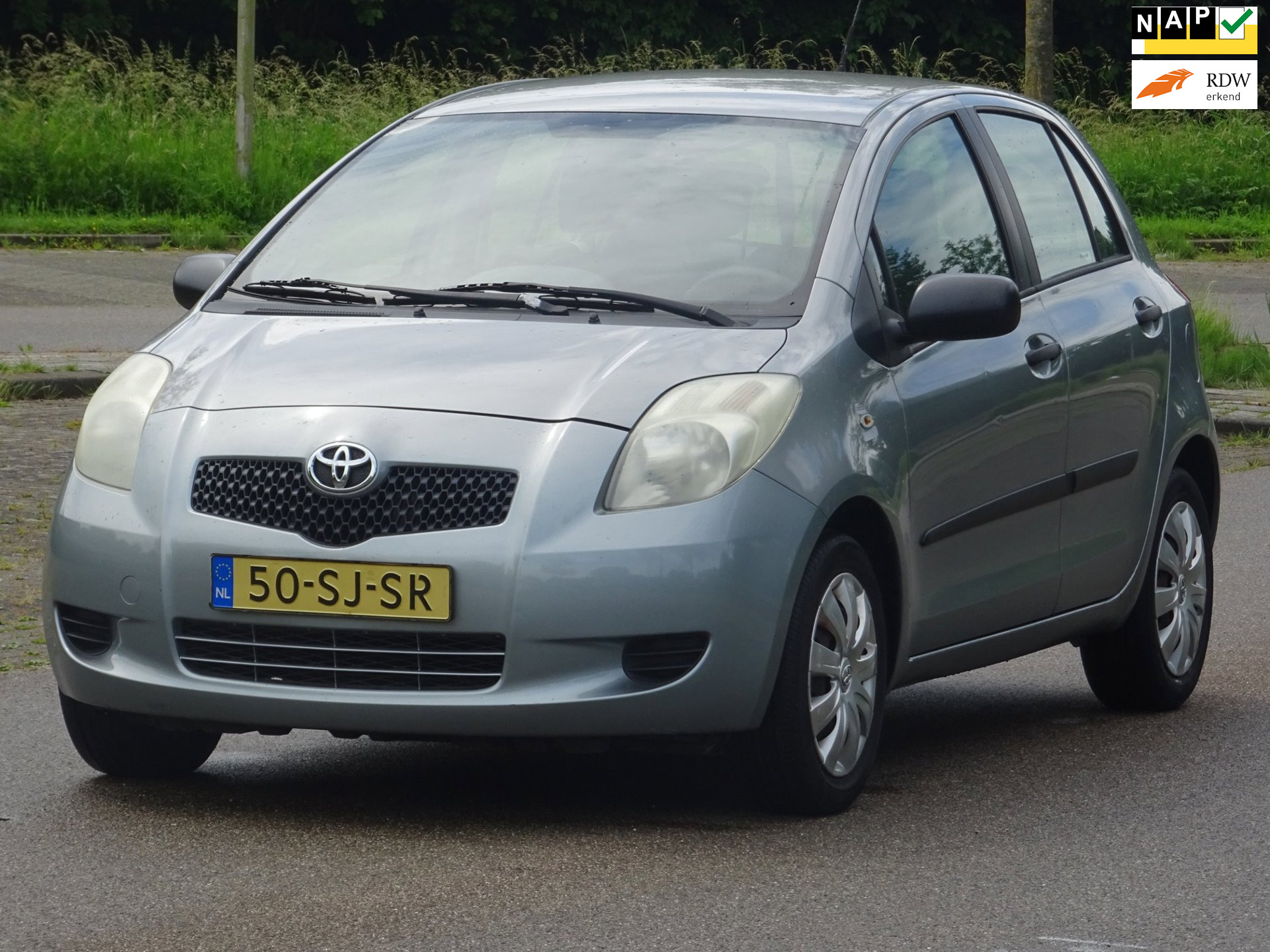 Toyota Toyota Yaris 1.3 VVTi Sol 5DEURS NAP/ELEKRAM/APK 2027 2006 - voorkant