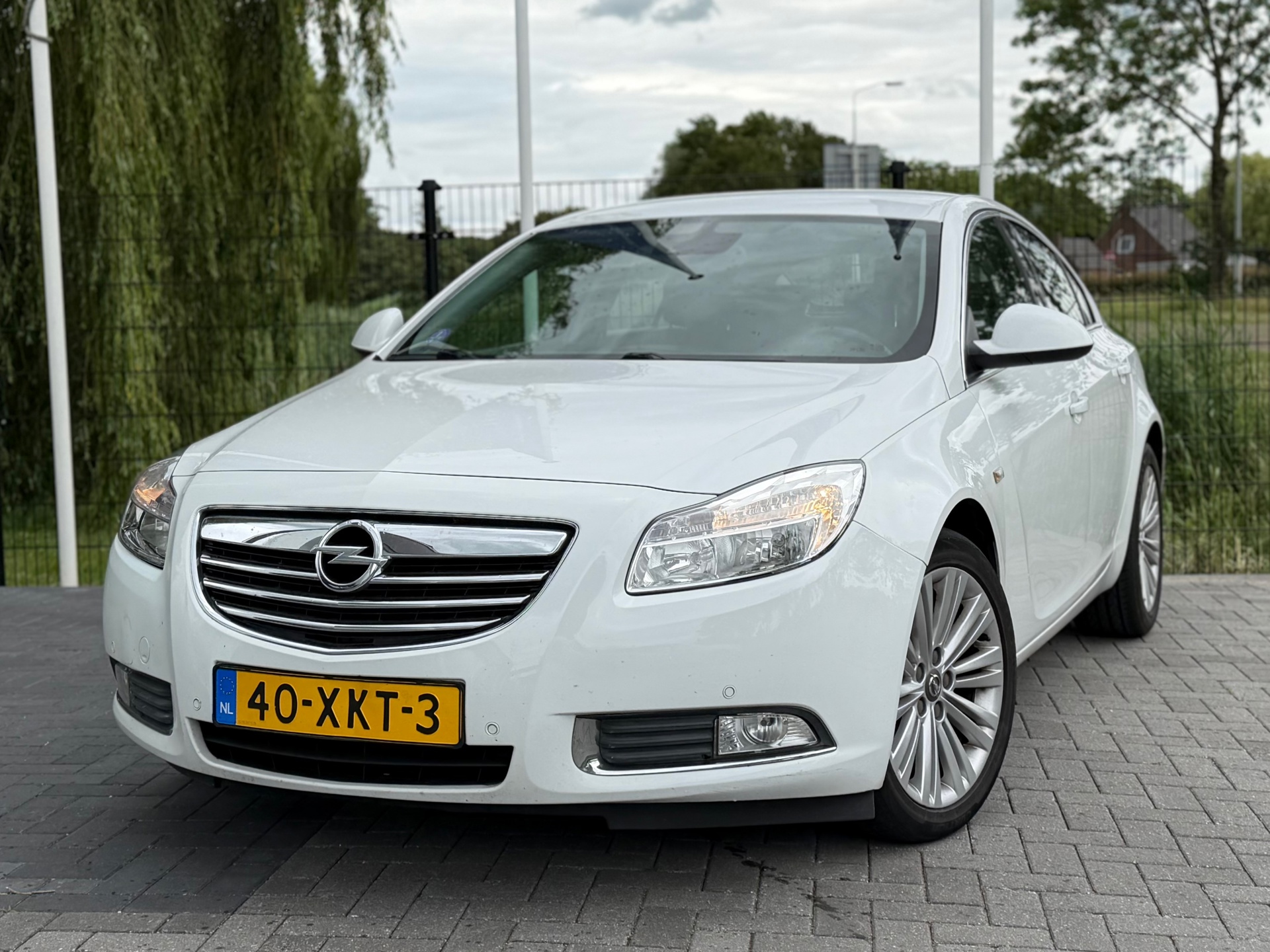 Opel Insignia Limousine HB 1.4 Turbo EcoFLEX Edition CLIMA / CRUISE / PDC 2012 - voorkant