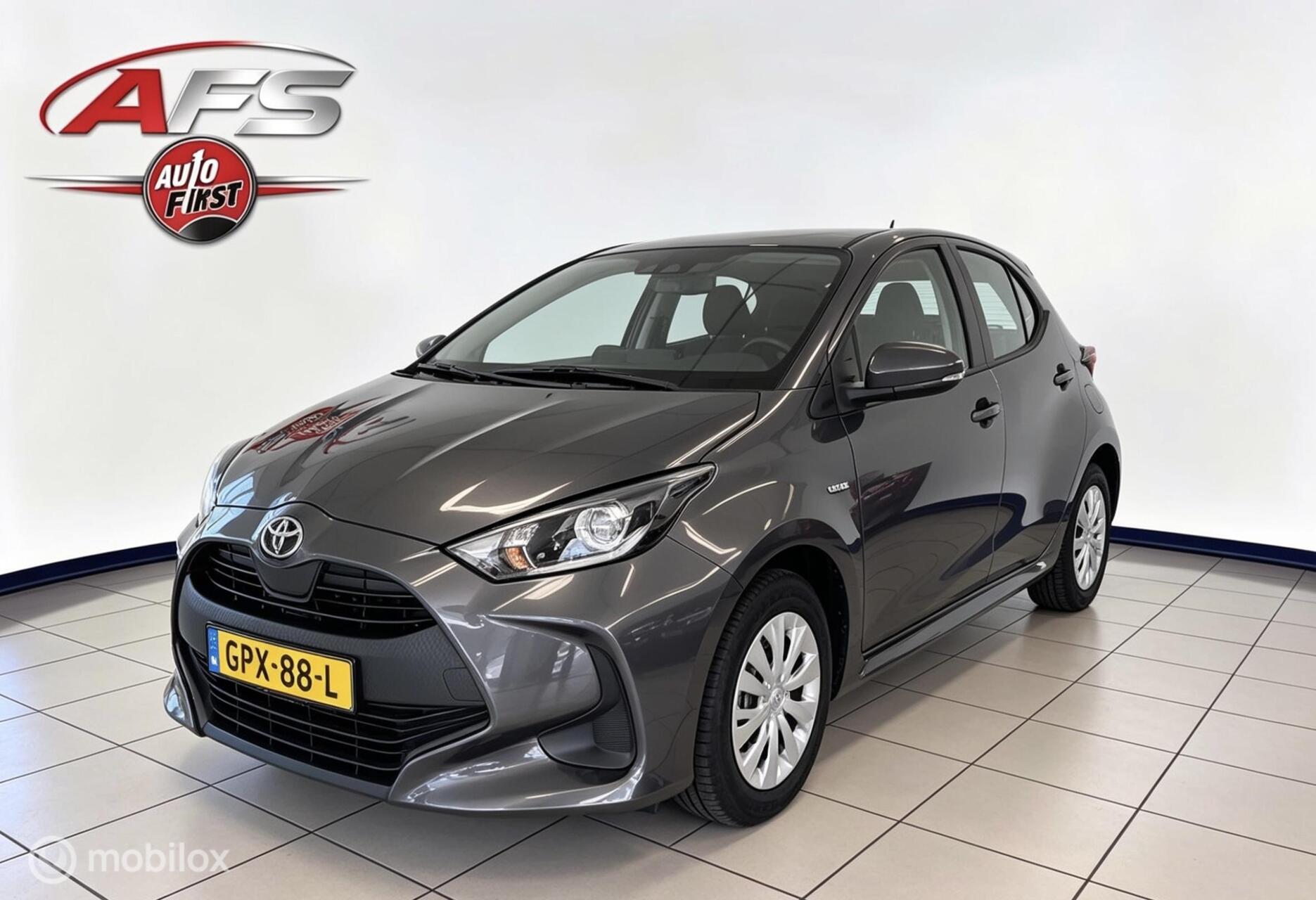 Toyota Toyota Yaris 1.5 Hybrid 115 / CarPlay / NL-auto 2024 - voorkant