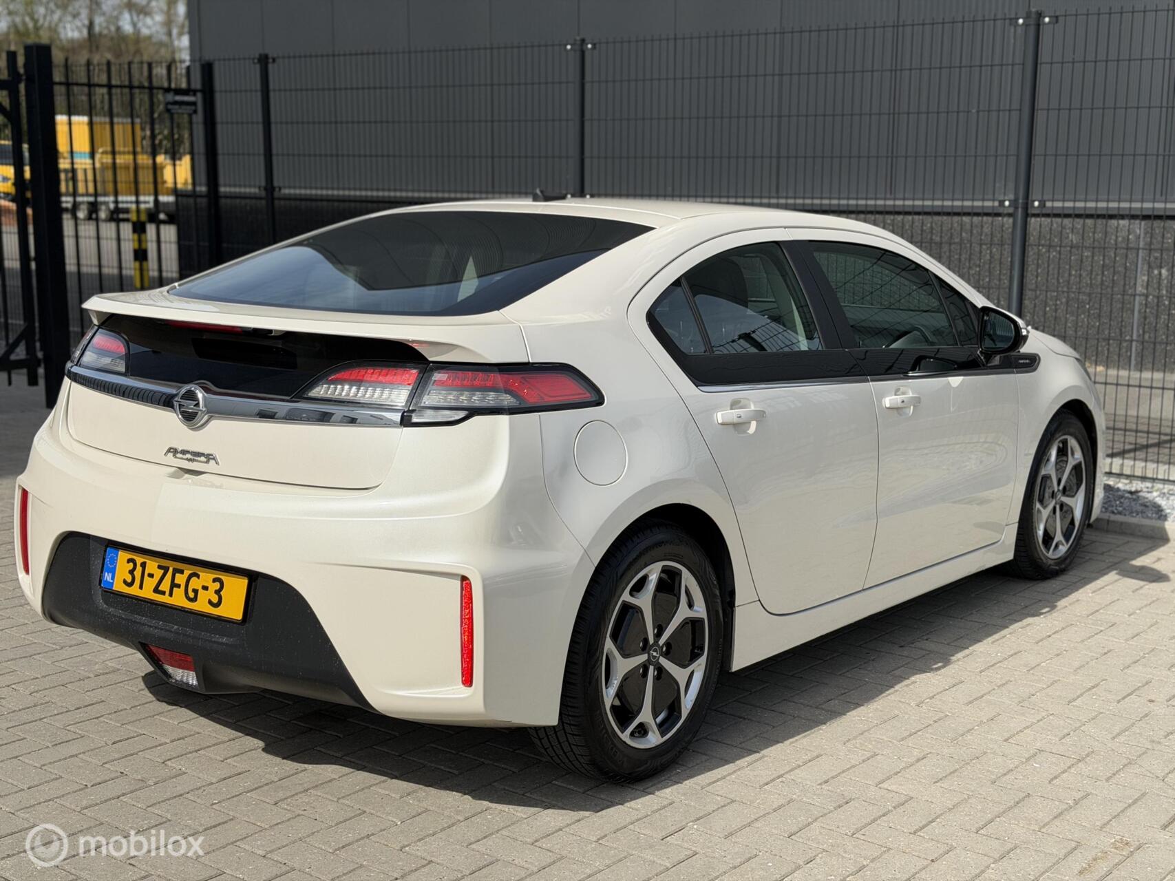 Foto van Opel Ampera