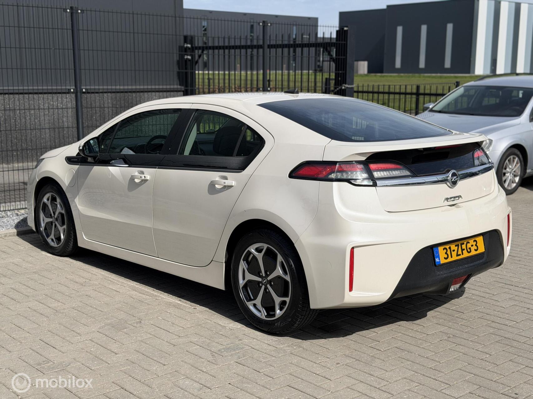 Foto van Opel Ampera