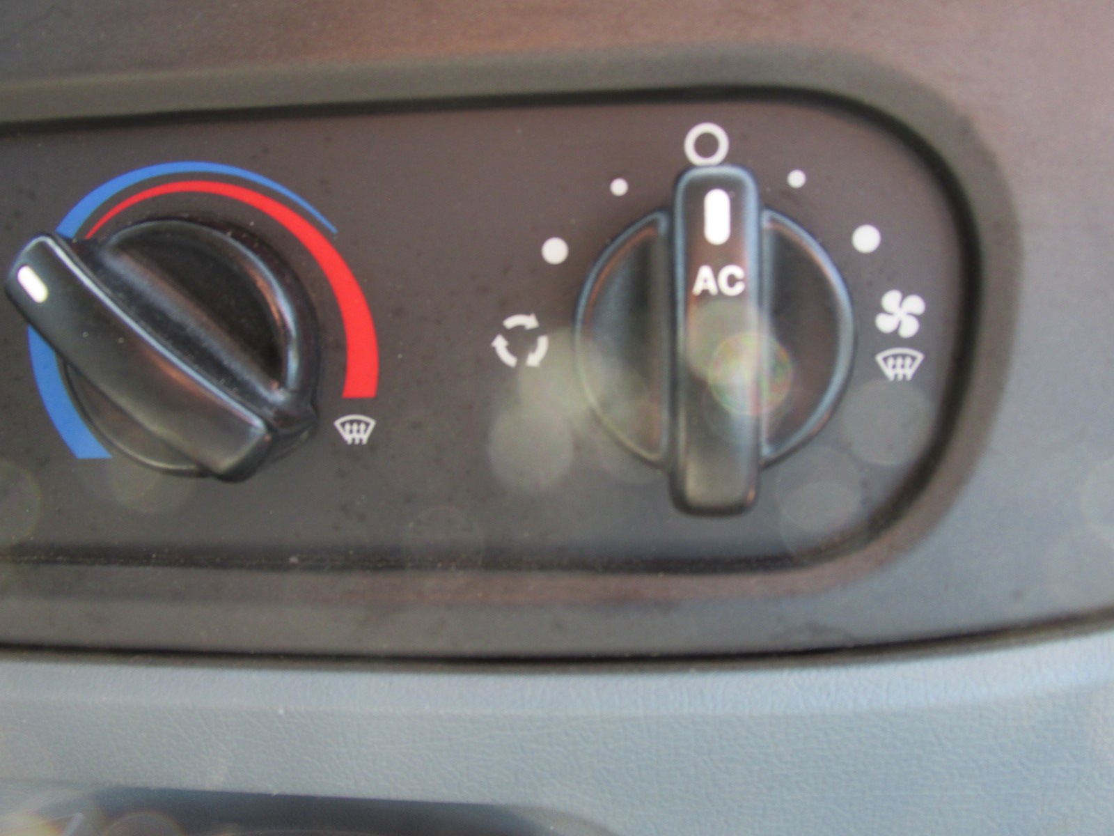 Foto van Ford Transit 260s Van 85dpf LR 4.23