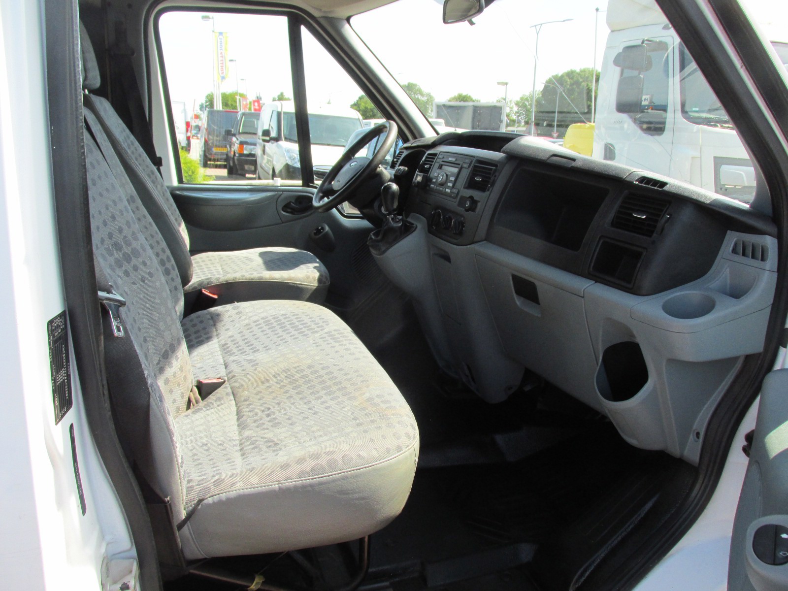 Foto van Ford Transit 260s Van 85dpf LR 4.23