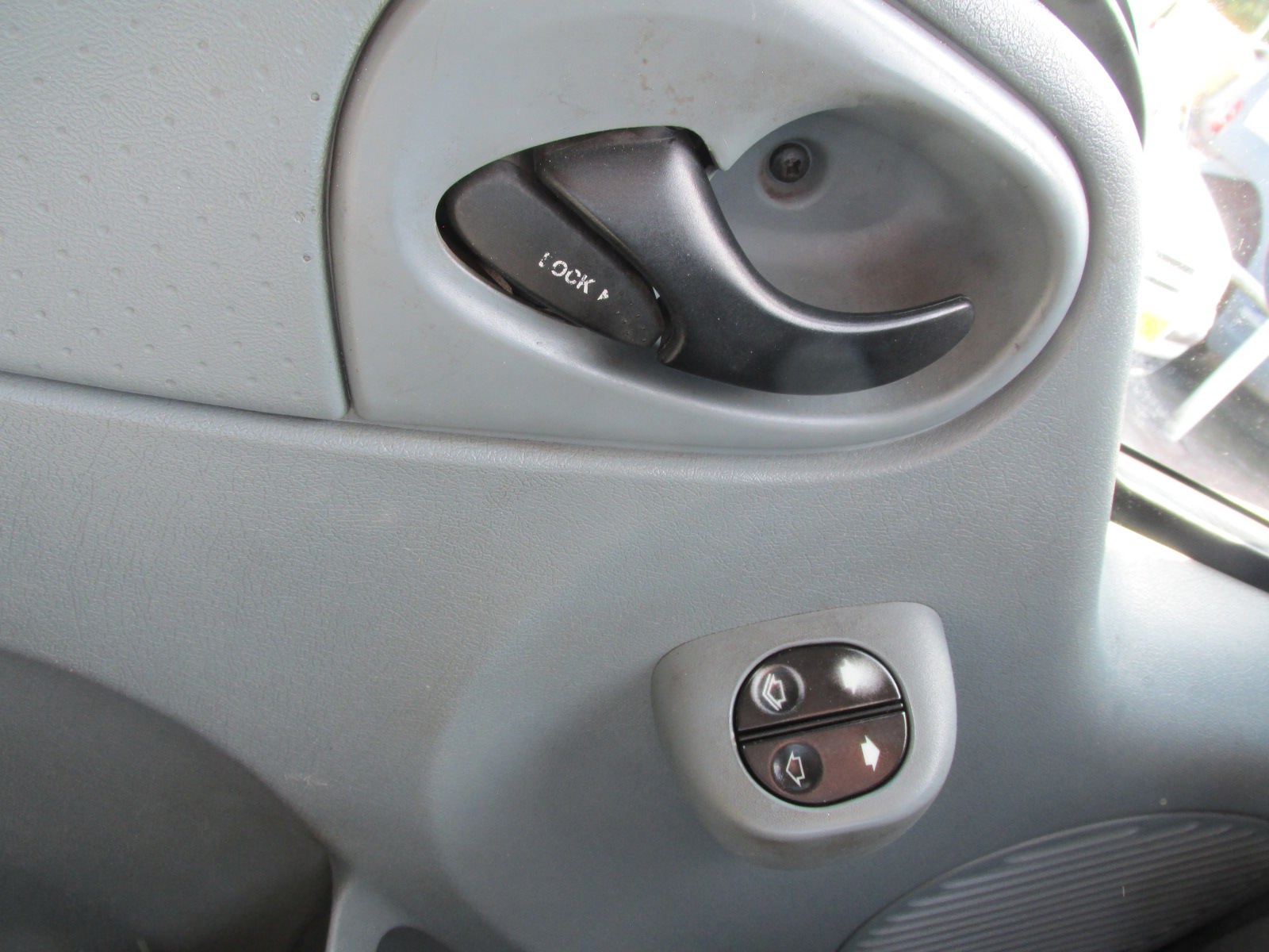 Foto van Ford Transit 260s Van 85dpf LR 4.23
