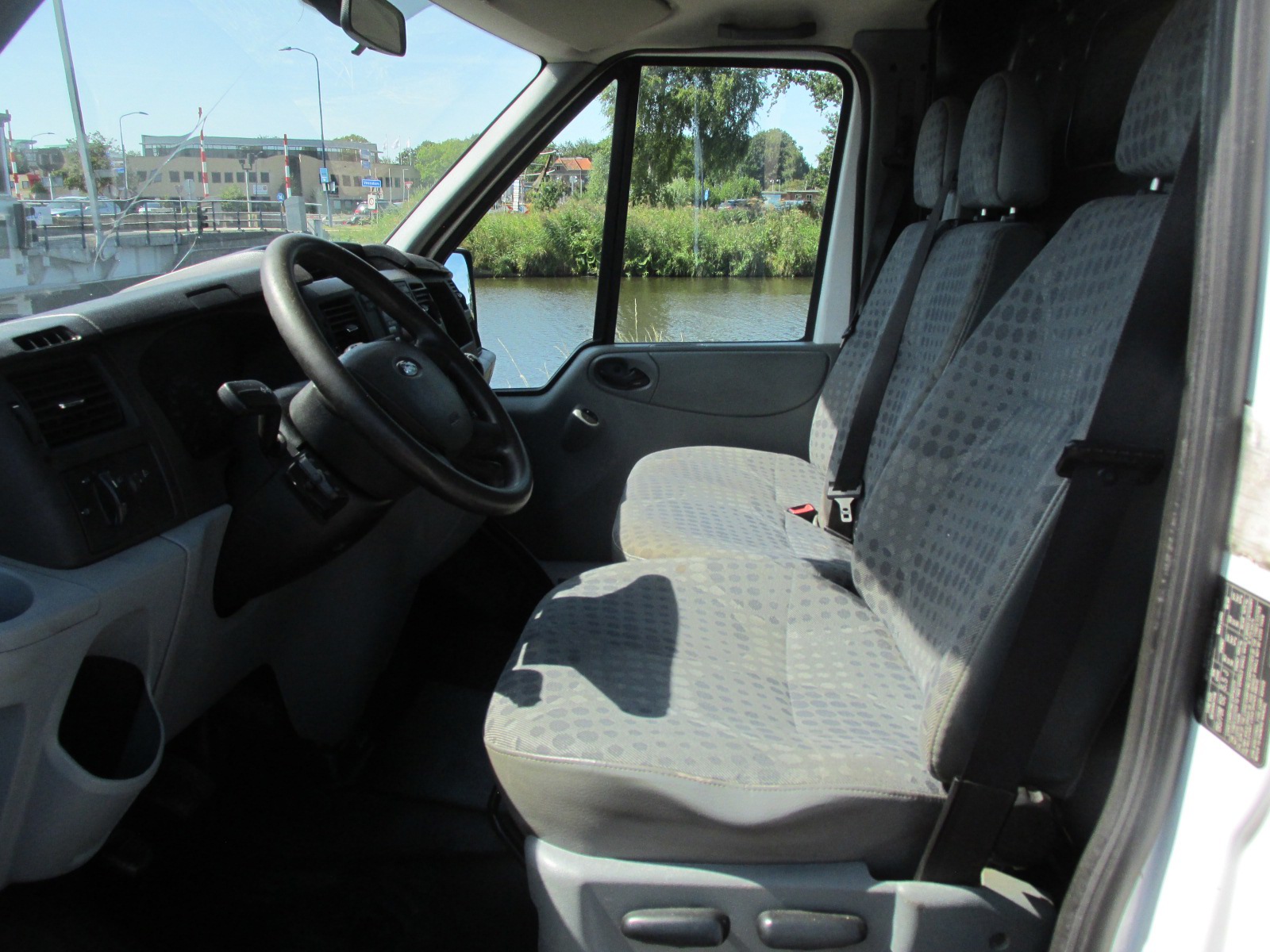 Foto van Ford Transit 260s Van 85dpf LR 4.23