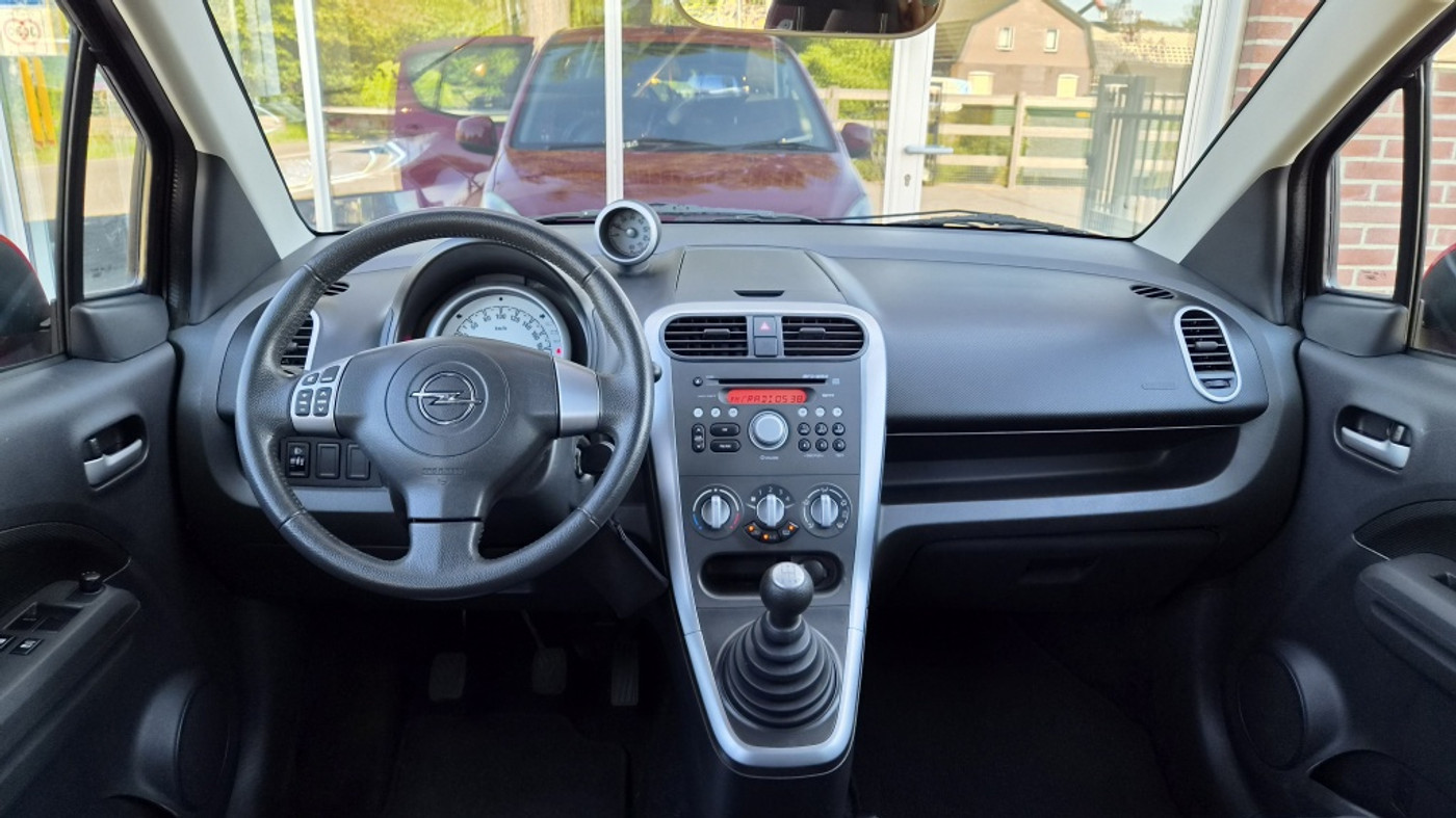 Foto van Opel Agila