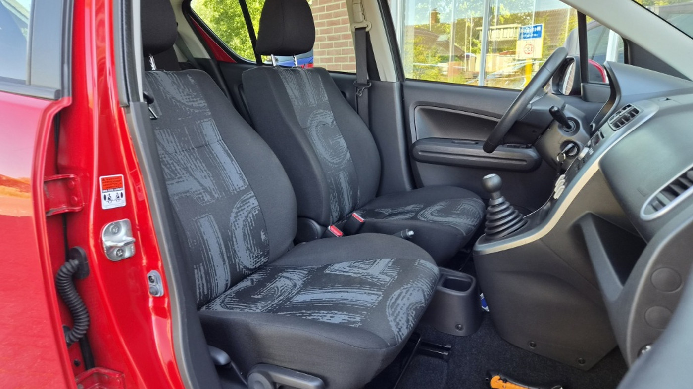 Foto van Opel Agila