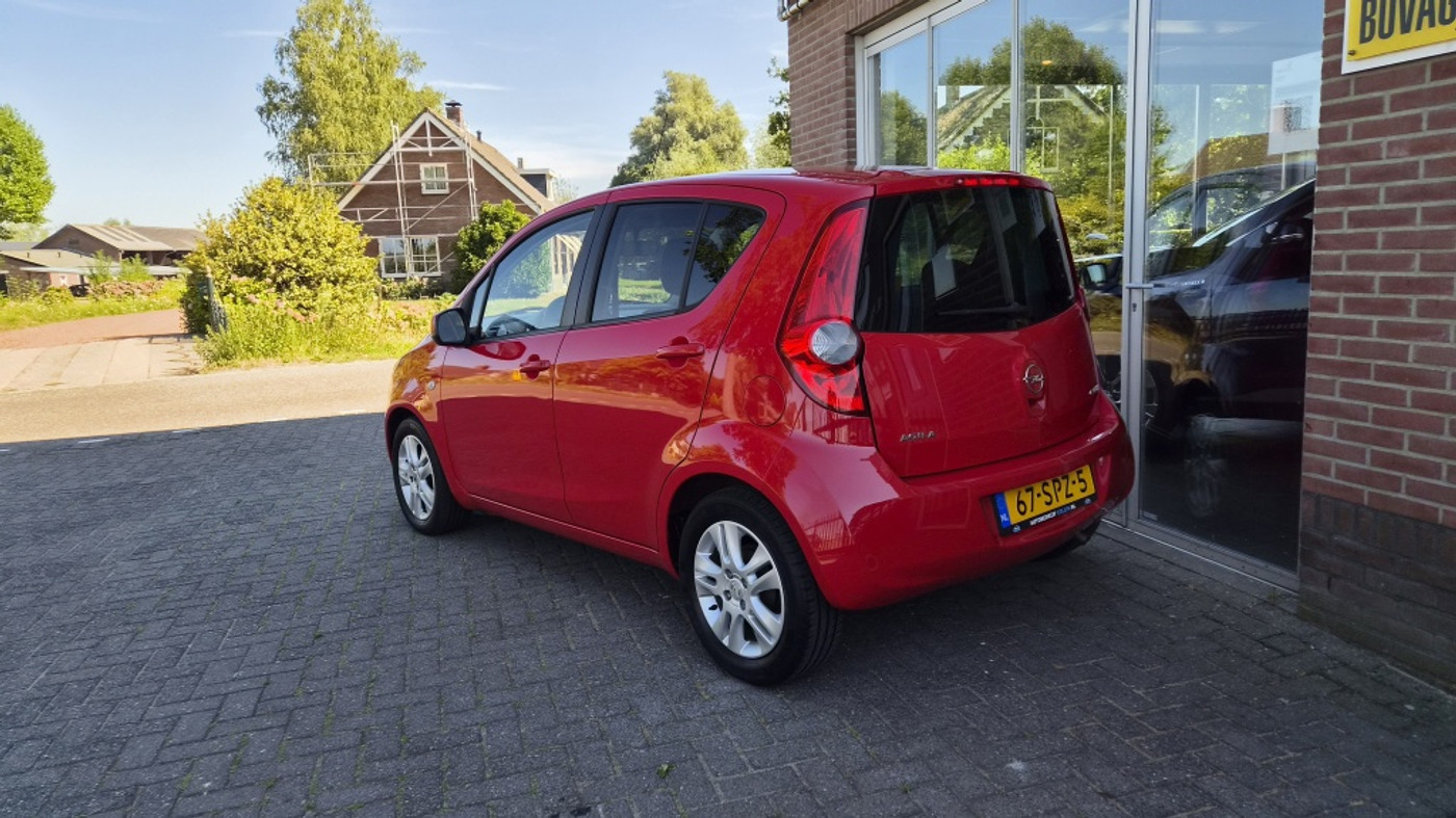 Foto van Opel Agila